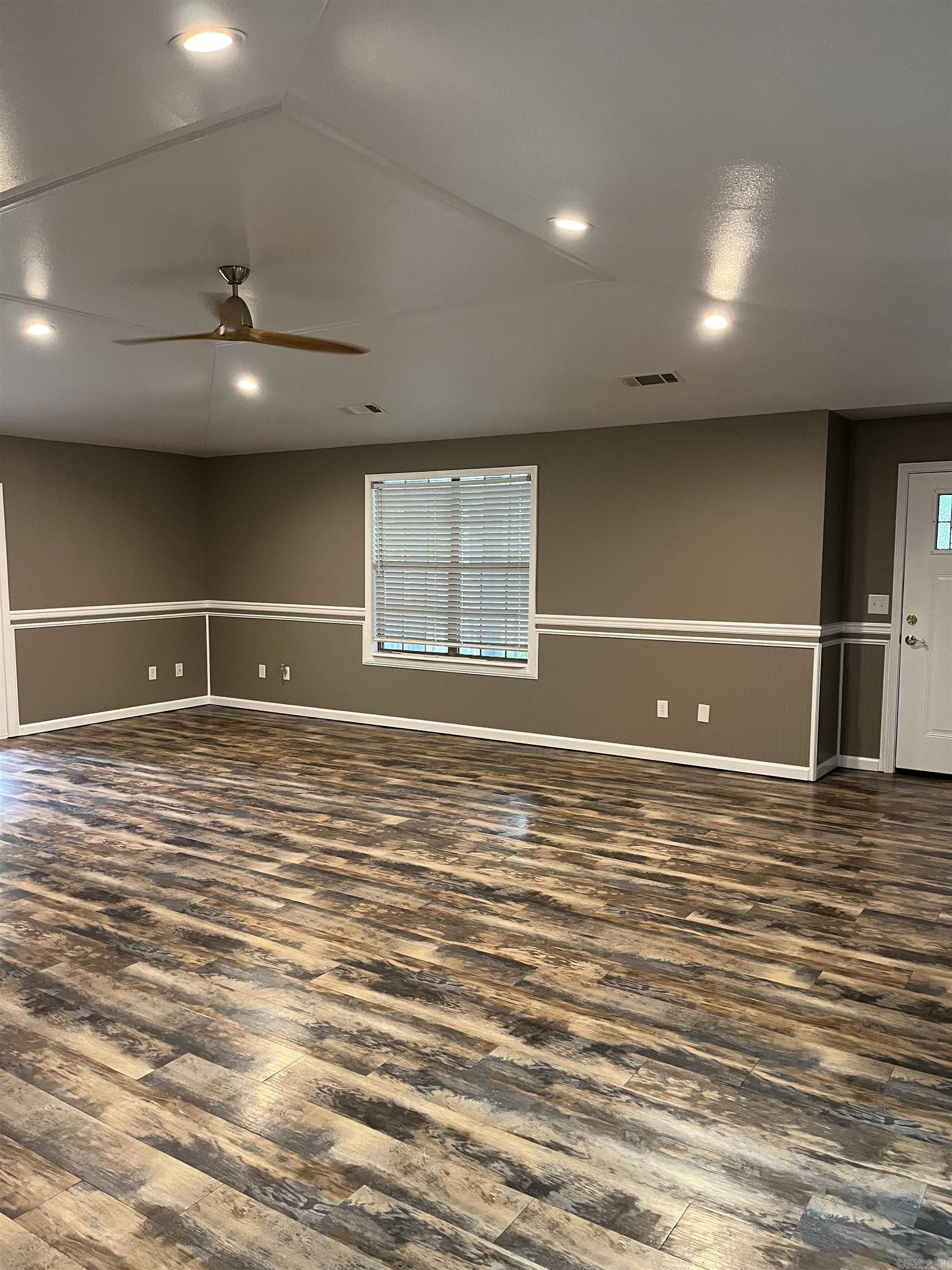 CARRIAGE HILL - Residential