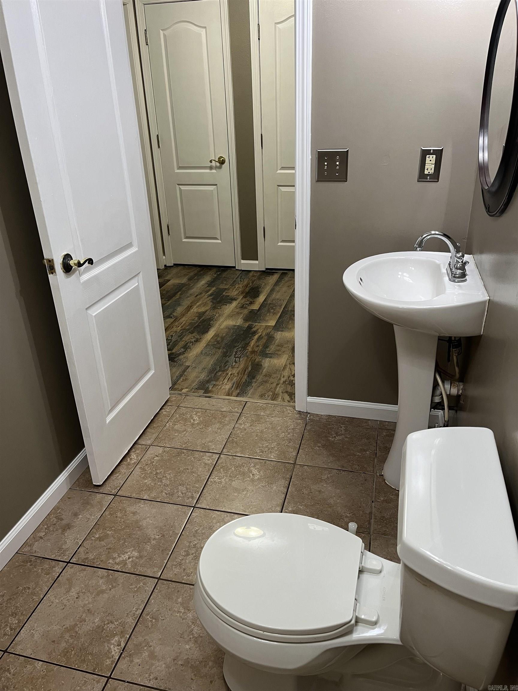 CARRIAGE HILL - Residential