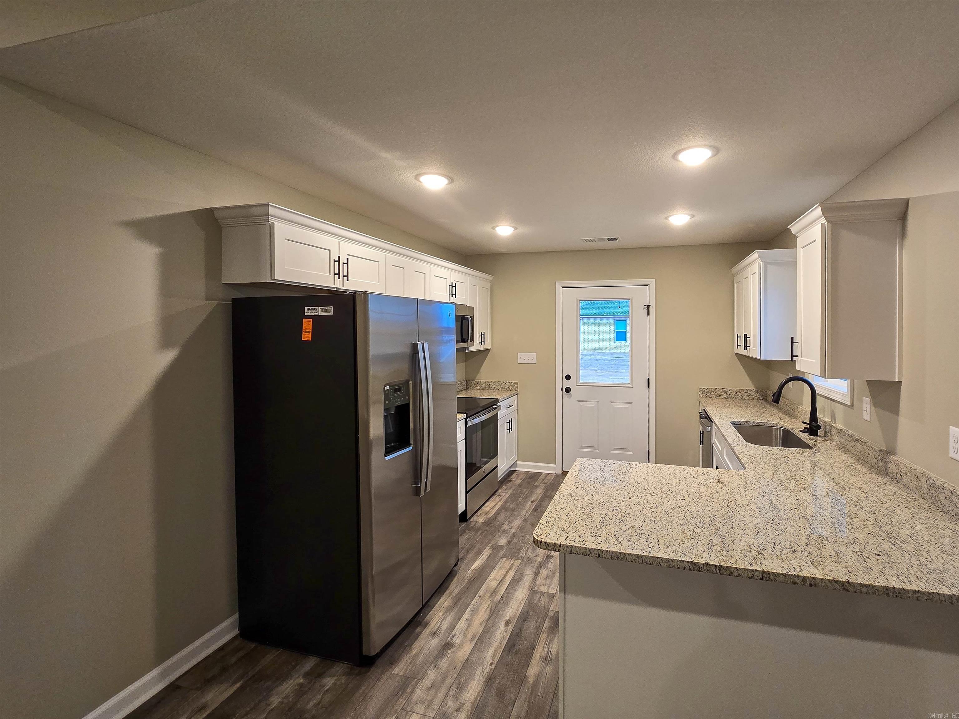 BROOKSHIRE PLACE - Residential Lease