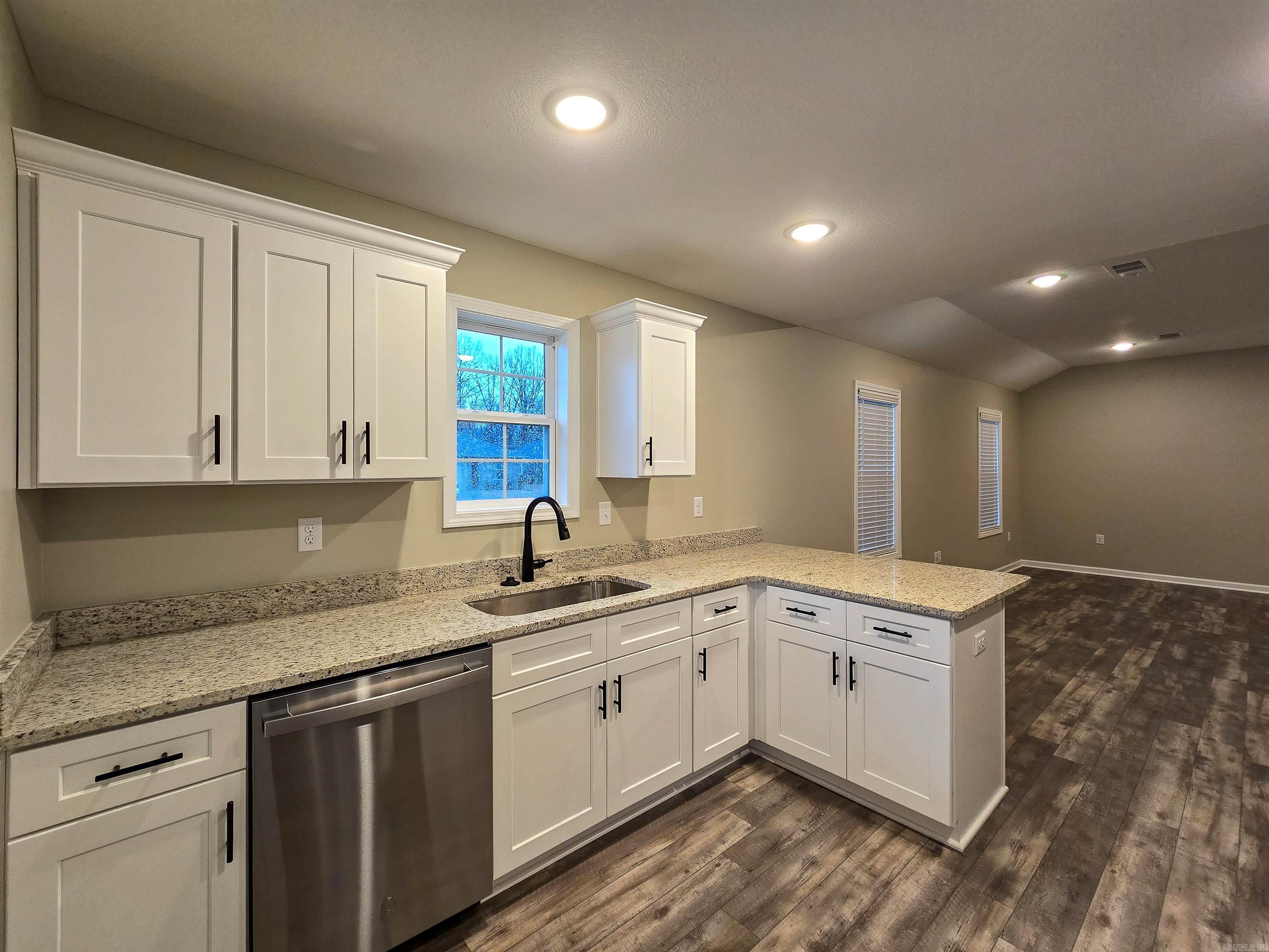 BROOKSHIRE PLACE - Residential Lease