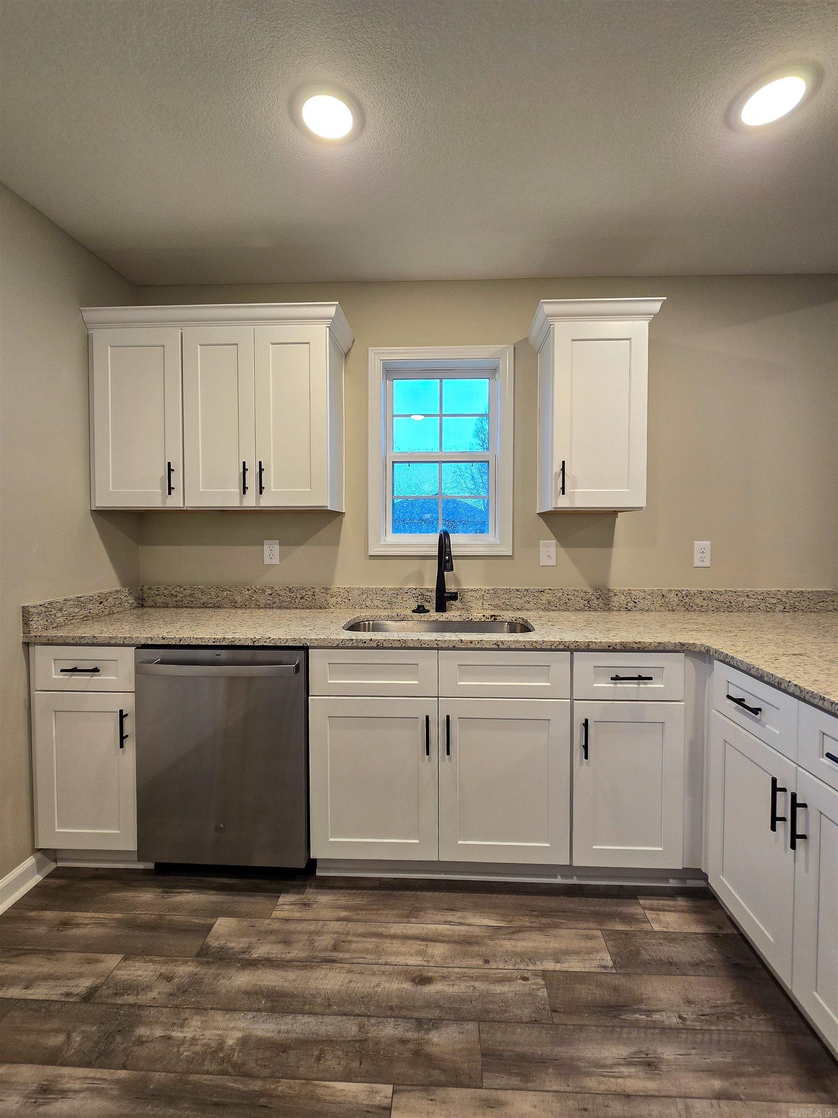 BROOKSHIRE PLACE - Residential Lease