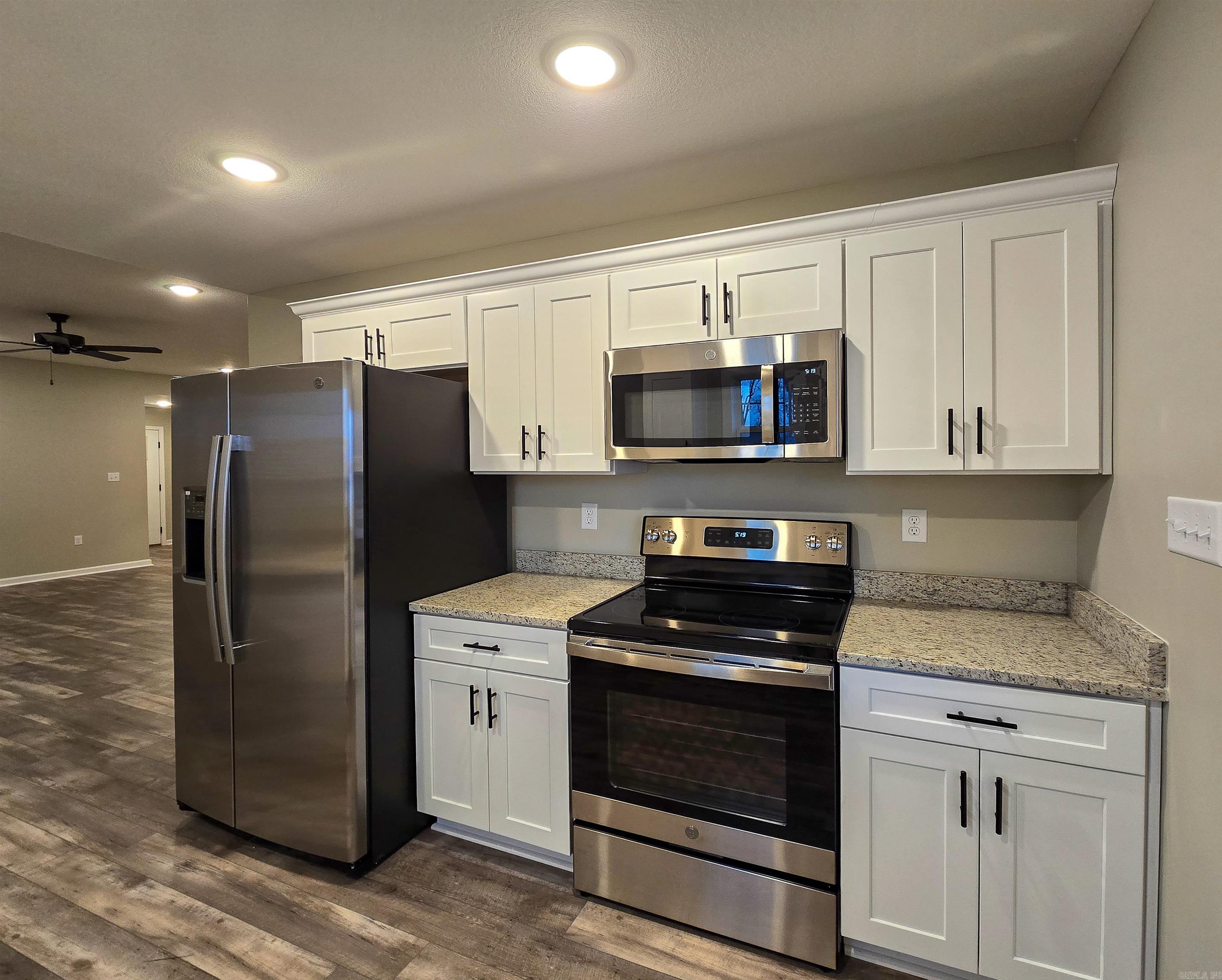 BROOKSHIRE PLACE - Residential Lease