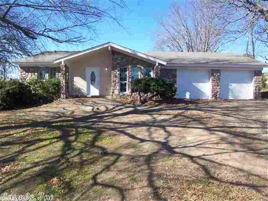 This beautiful home has been completely renovated. It has new appliances, flooring, paint, carpet, blinds, doors, hardware and light fixtures throughout. The HVAC is new and it has a stone fireplace and 2 car garage. Located near Mid-town and UALR, with easy access to Downtown Little Rock.