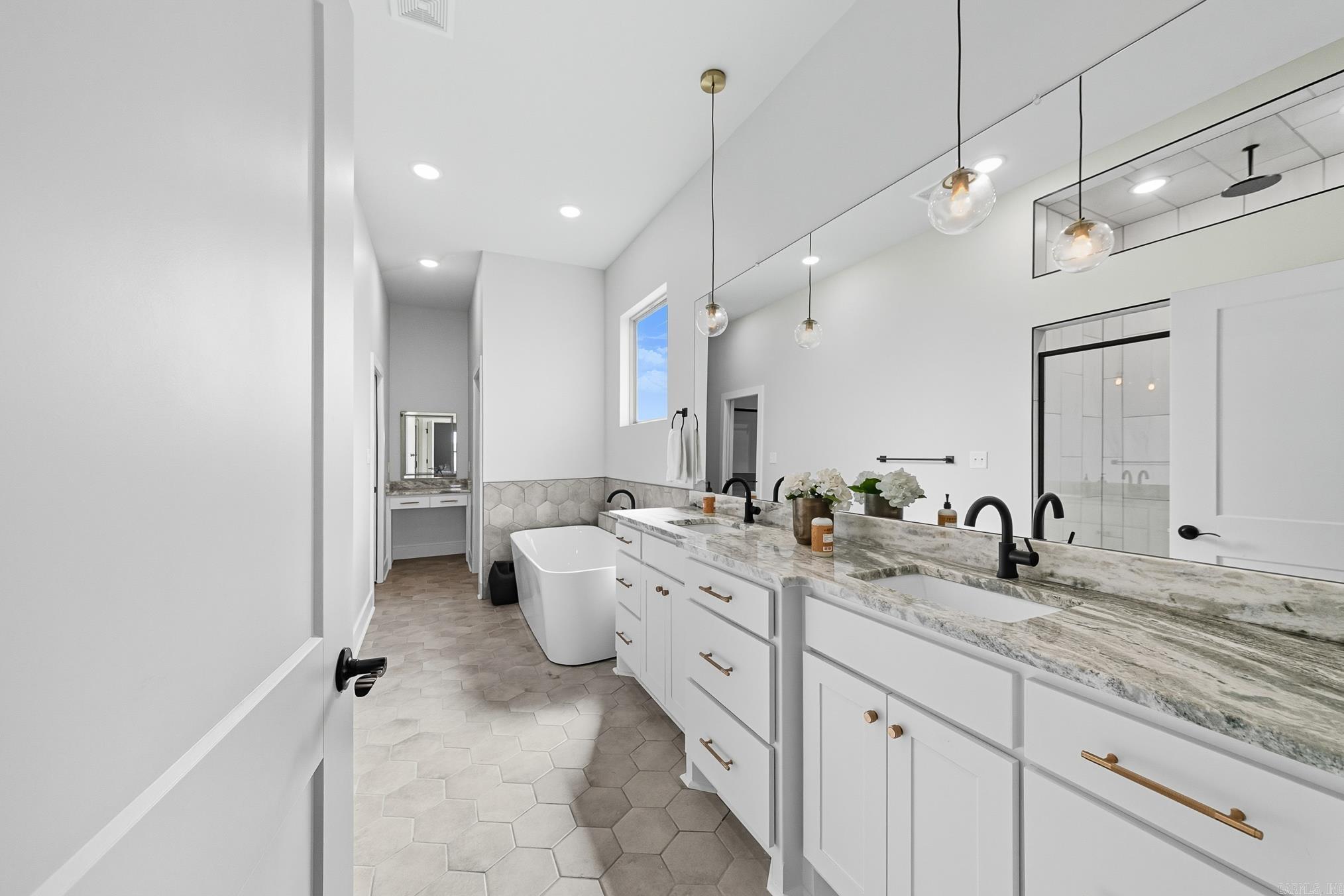 GREYSTONE - Residential