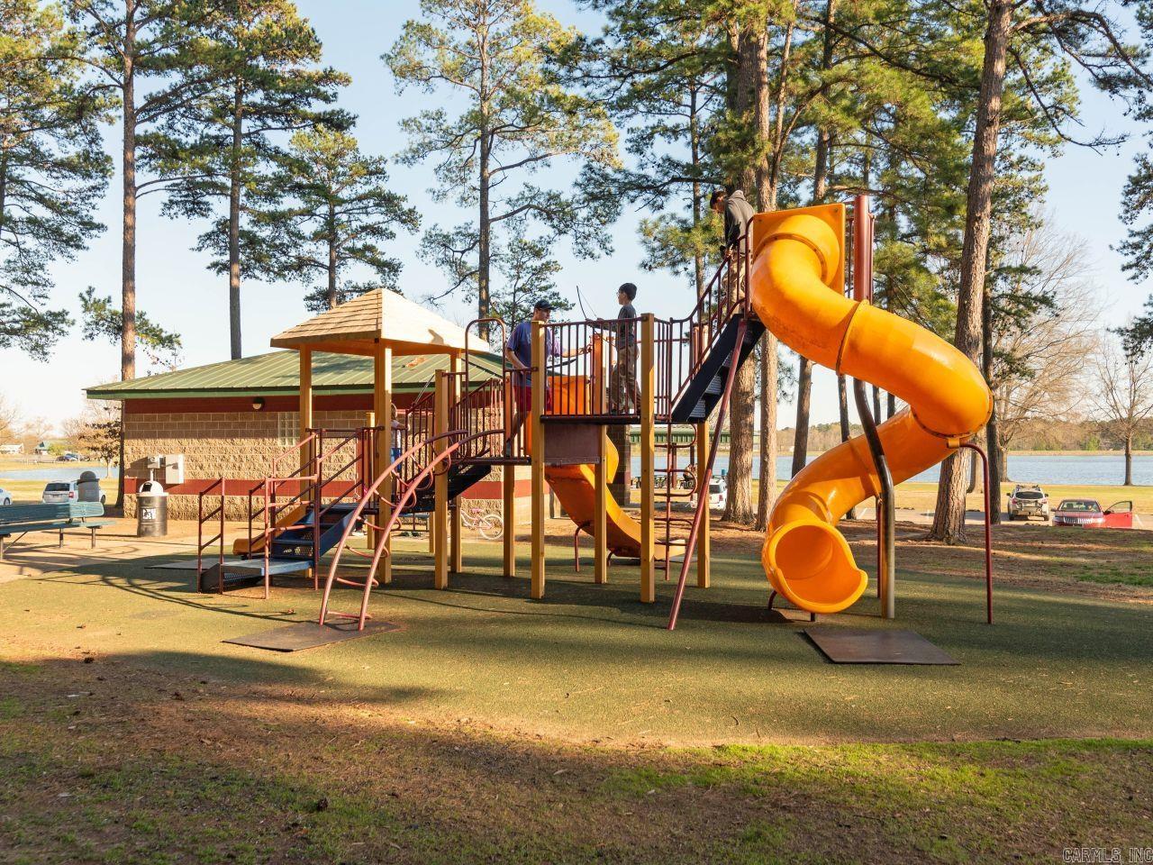 EDGEWATER ADDN - Residential