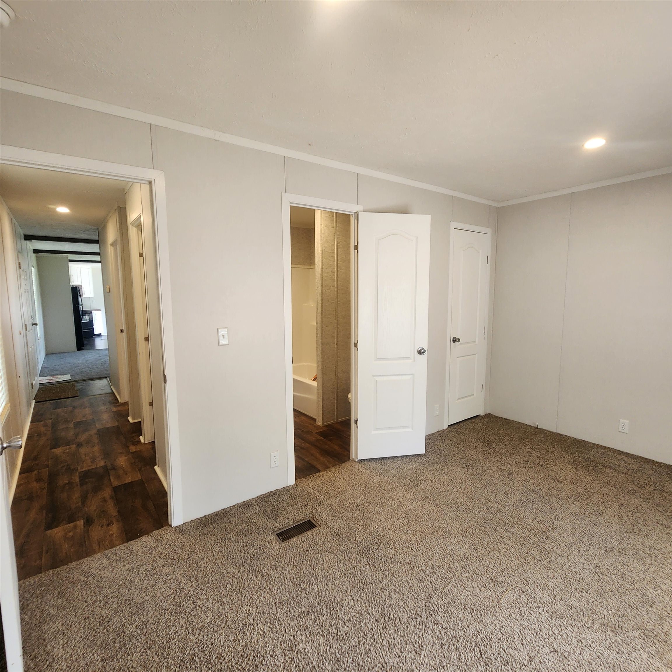 BACKBONE ESTATES - Residential