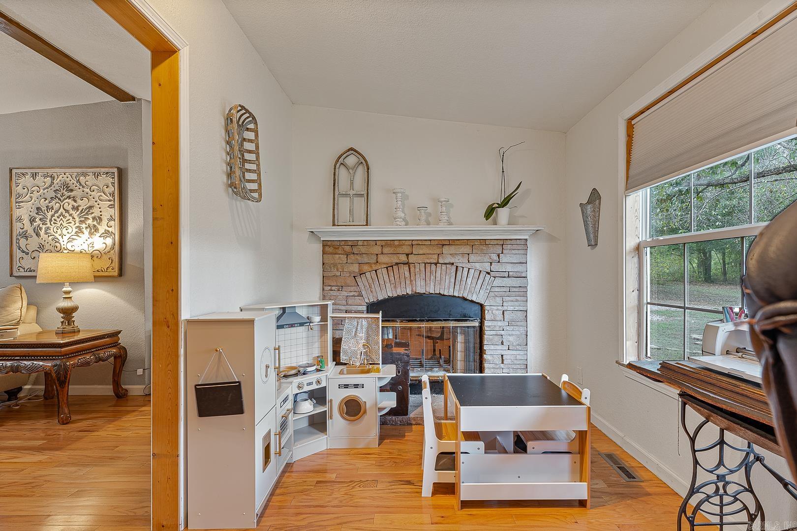 ARKANSAS HGTS - Residential