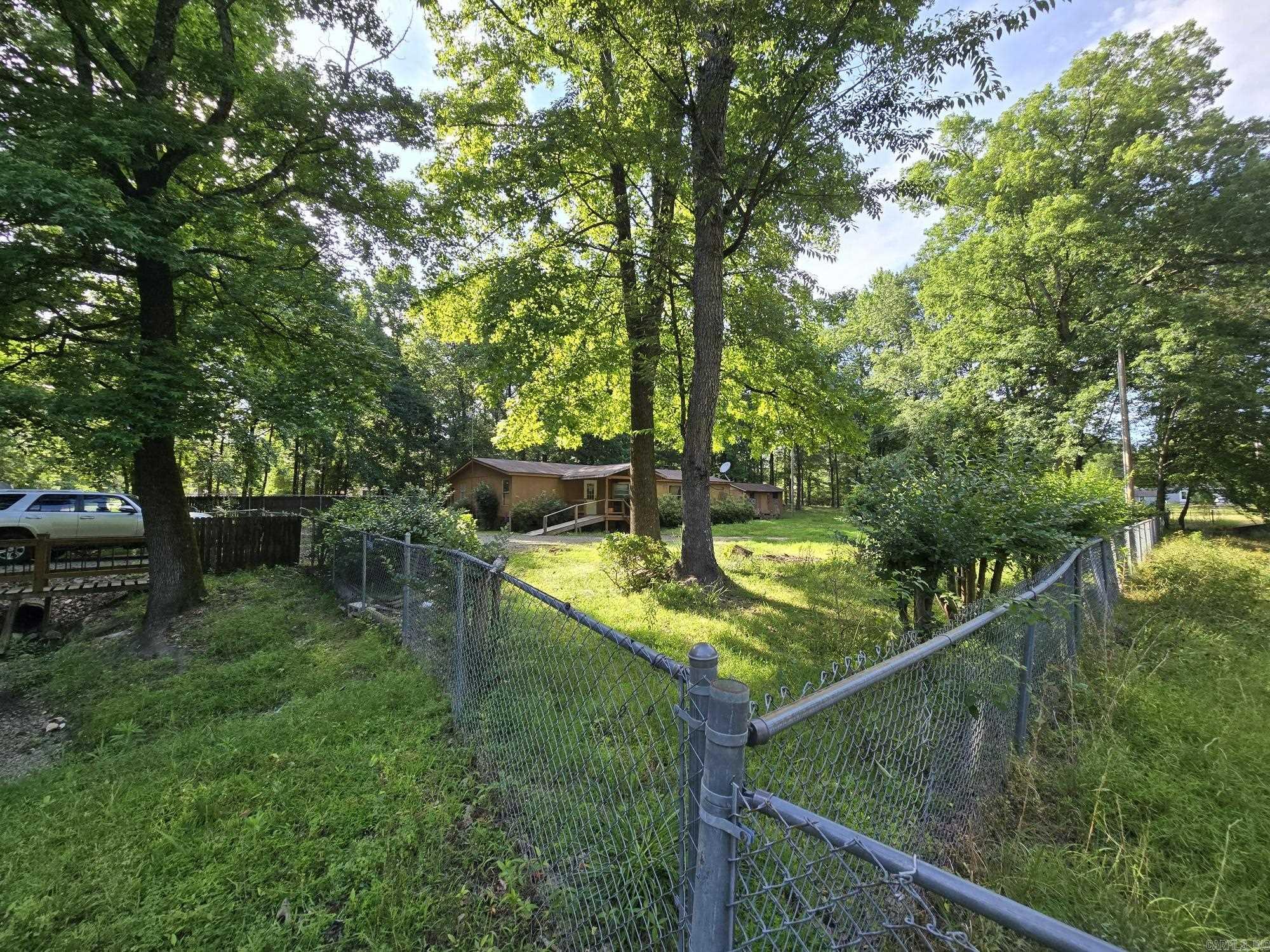 HENRYS - Residential