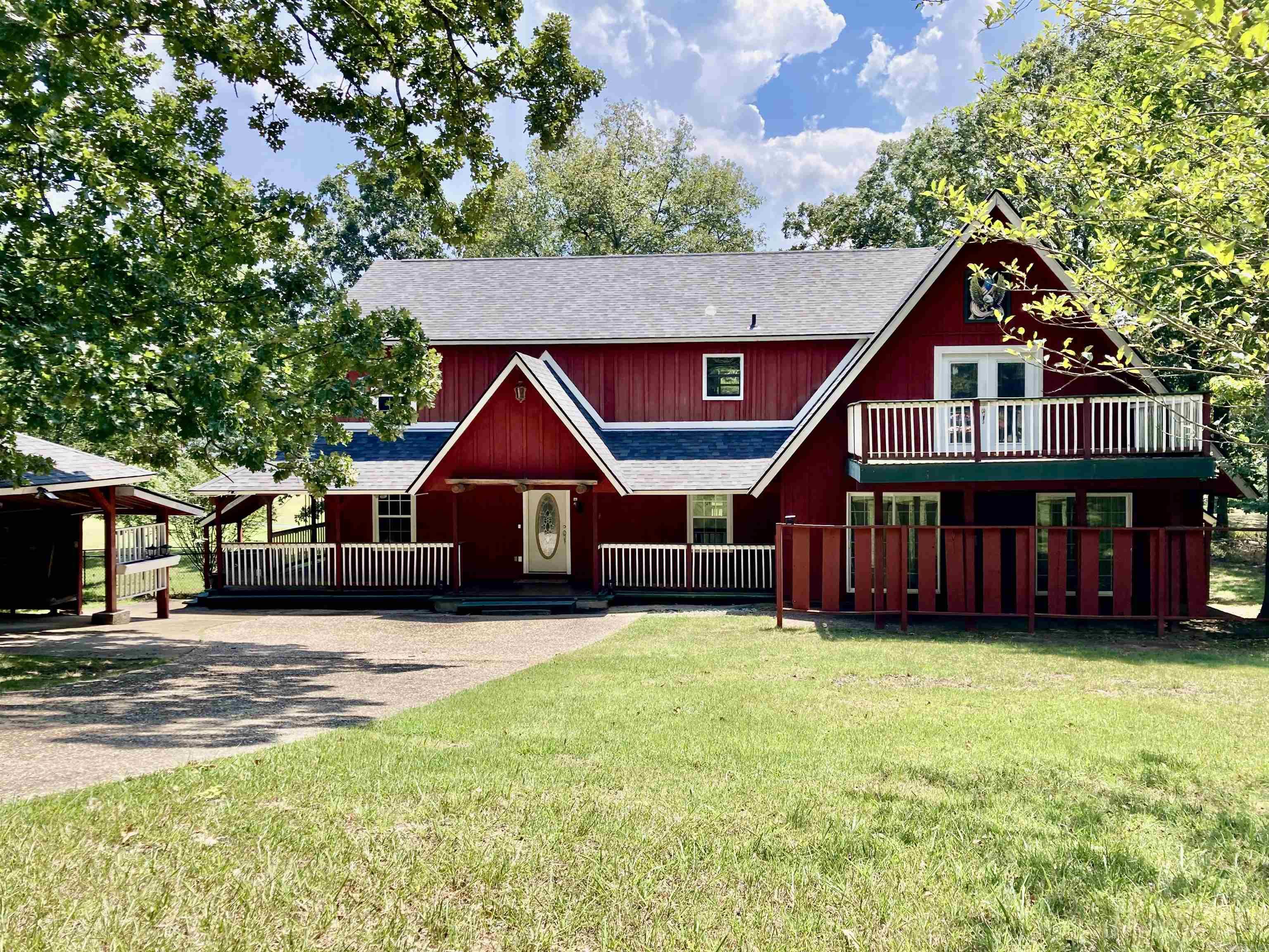Welcome to this unique A-Frame, 4 bedroom, 2 bath Farmhouse. Located on the 18th Fairway in the gated Diamondhead Subdivision. The kitchen features a large open concept with granite countertops, breakfast bar, large pantry and pot filler over the stove. The home continues with the large open concept throughout and features a wet bar, a hearth room and 2 fireplaces. Lots of storage. Carport with electricity and work area. No pets allowed. Malvern Special school district. Community amenities include, 18 hole PGA golf course, Olympic size swimming pool, tennis/pickle ball courts, basketball court, Lake Catherine boat launch and lake access points, playground area, pavilion, disc golf, workout facility, clubhouse, country club with bar and grill, and hiking at Lake Catherine State Park is only approximately 2 miles from DH entrance. Rent is $2050 and deposit is $2300.