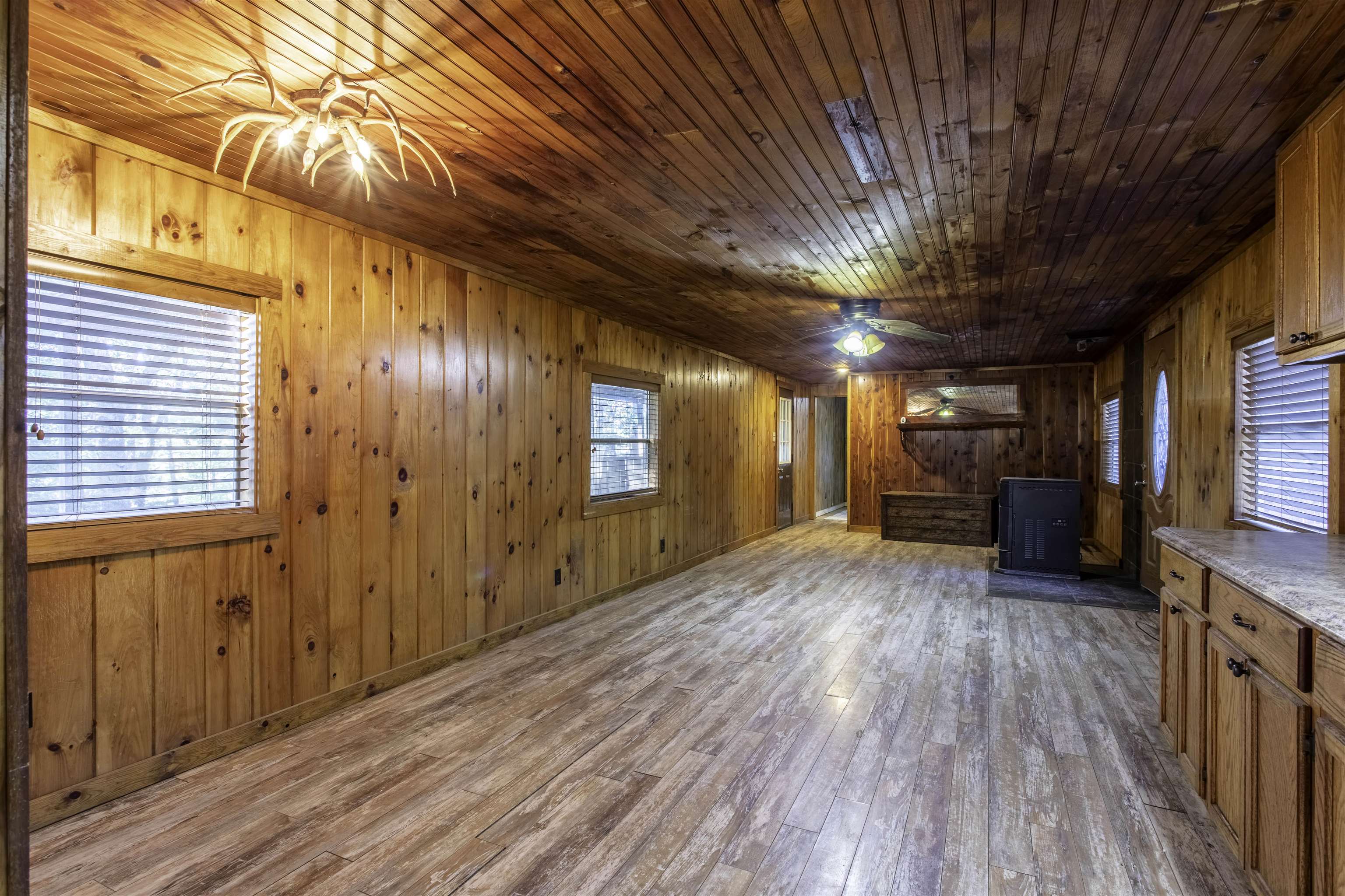 MOUNTAIN VALLEY ESTATES - Residential