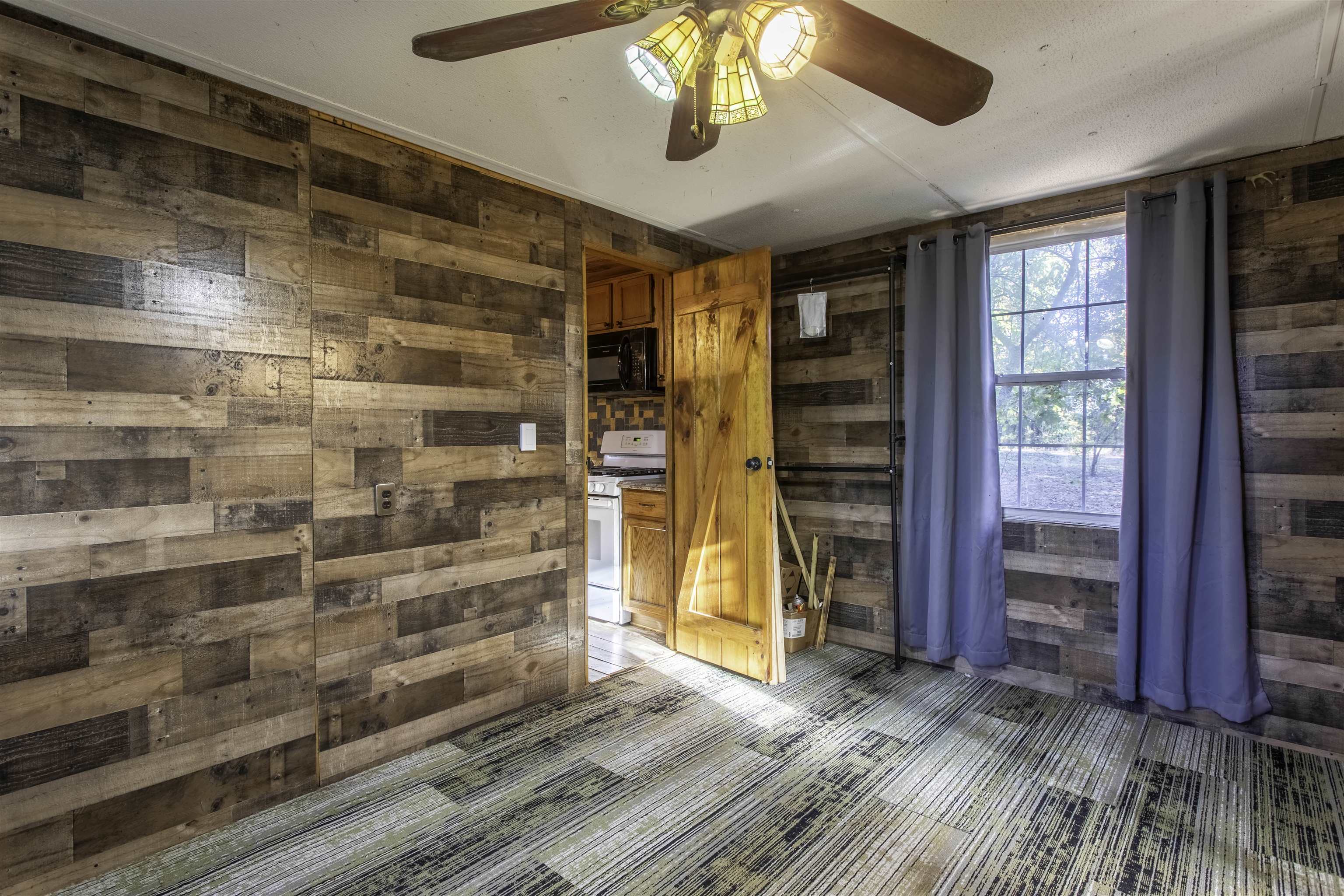 MOUNTAIN VALLEY ESTATES - Residential