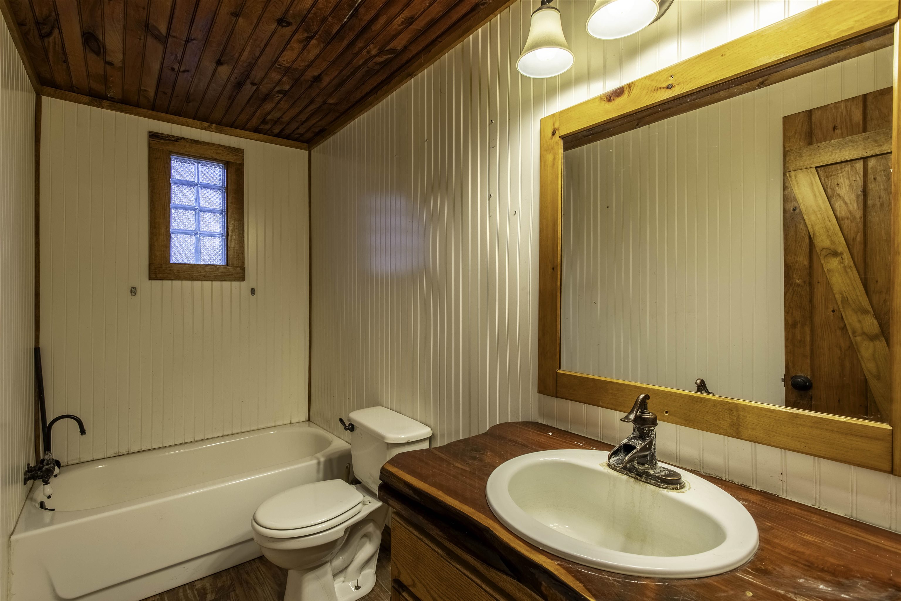 MOUNTAIN VALLEY ESTATES - Residential