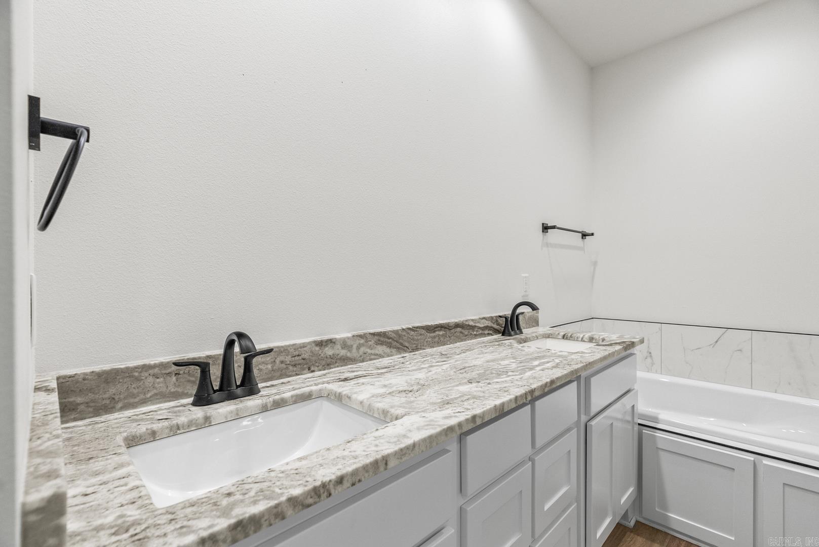 LEWIS COVE - Residential