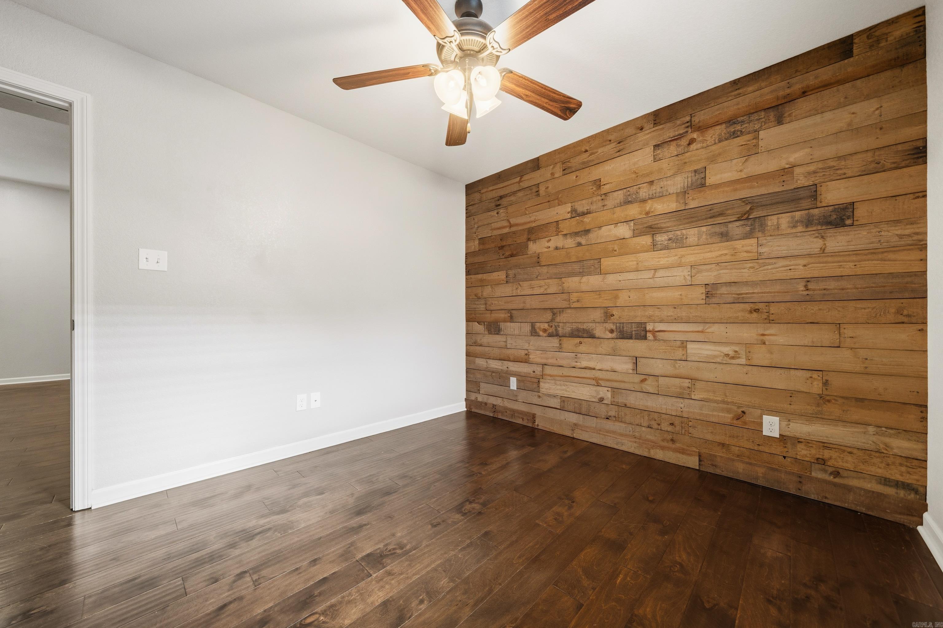 UNPLATTED ACREAGE - Residential