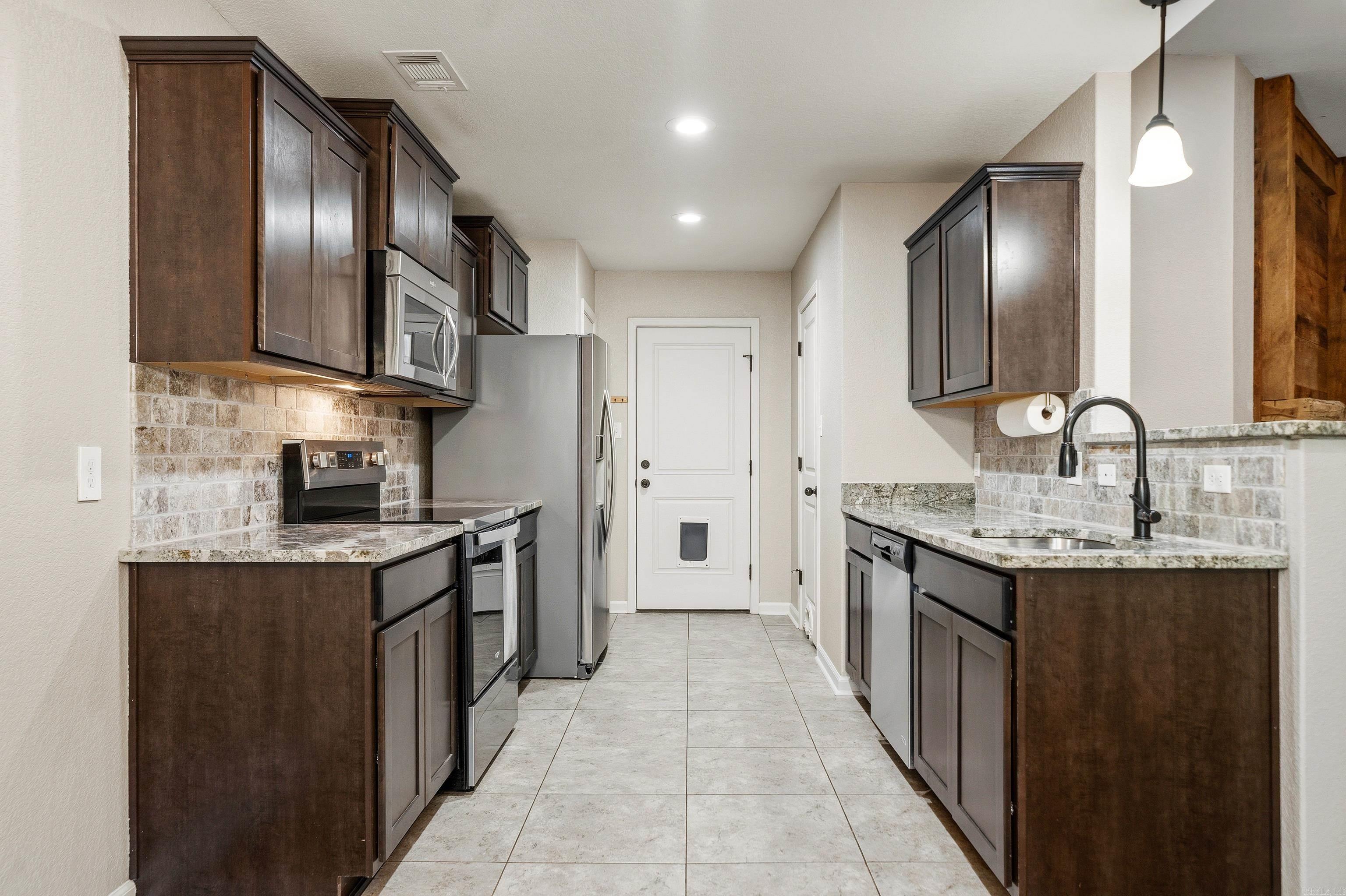 UNPLATTED ACREAGE - Residential