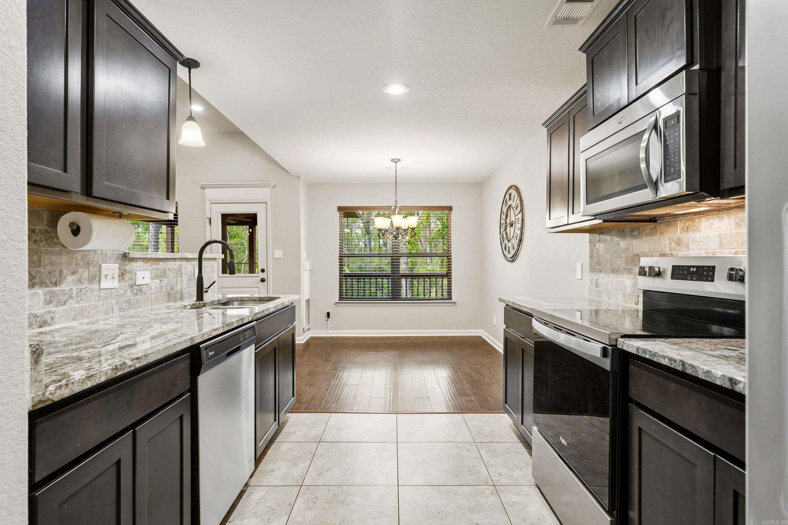 UNPLATTED ACREAGE - Residential