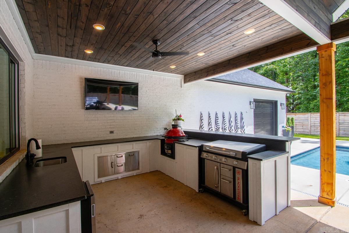 THE WOODLANDS - Residential