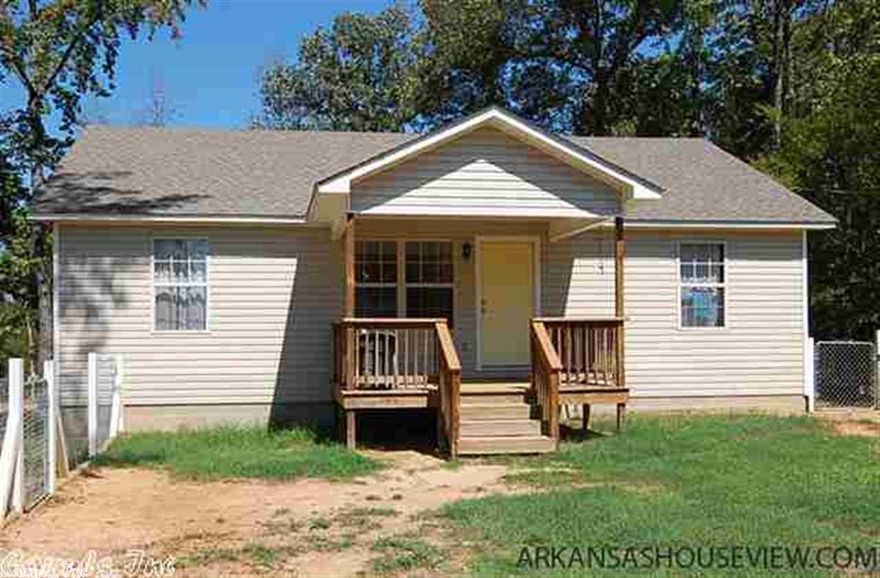 Absolutely adorable! This 3 bed/2 bath home features split plan, large closets, large laundry, storm door, decks on front and back, sitting on 2.65 acres on Batesville Creek.Play set in front yard will not convey.
