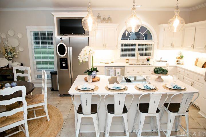 COUNTRY CLUB ESTATES - Residential