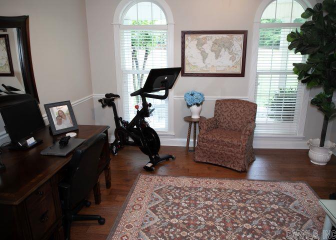 COUNTRY CLUB ESTATES - Residential