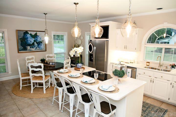 COUNTRY CLUB ESTATES - Residential