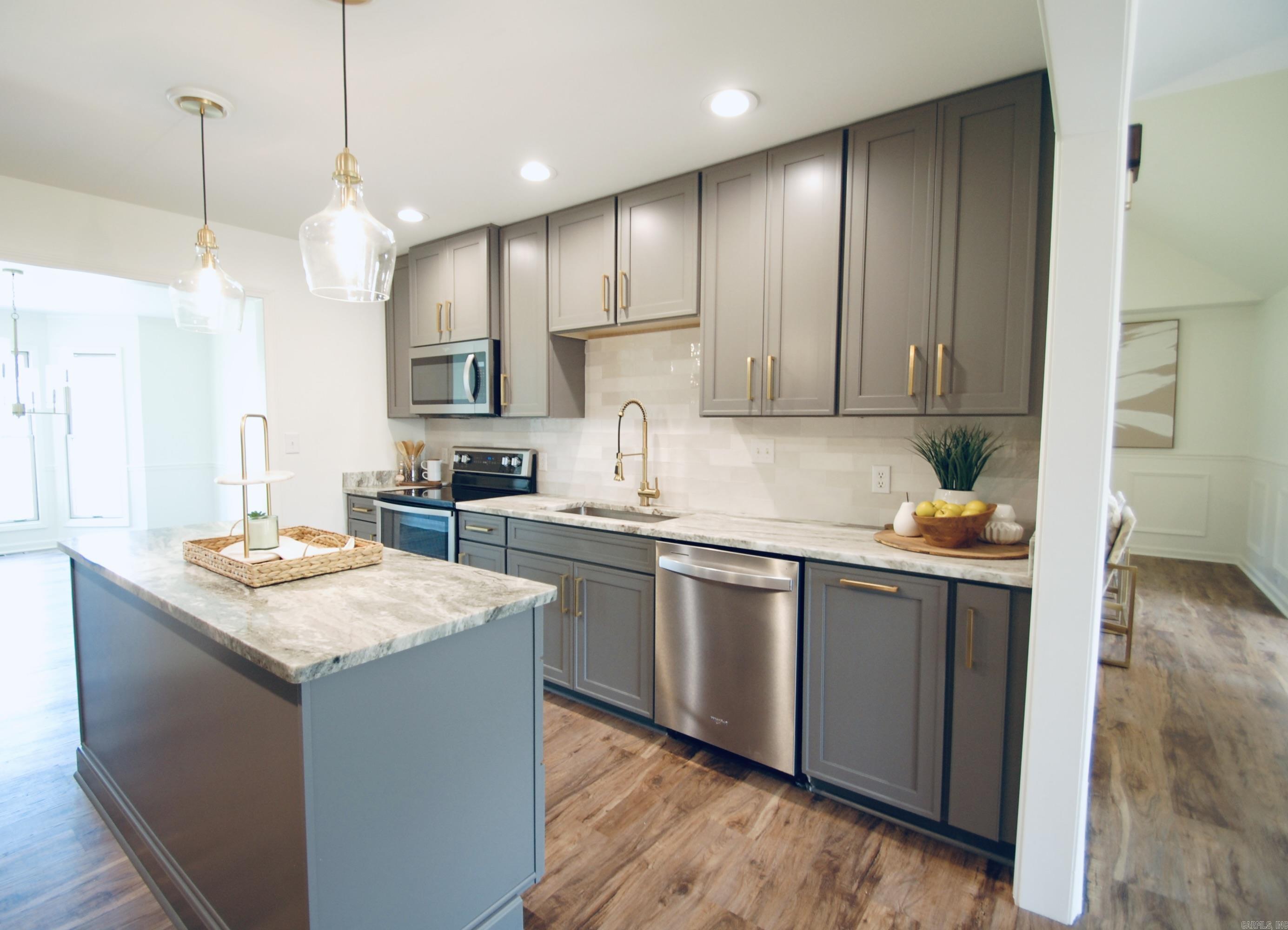 Ridgepointe - Residential