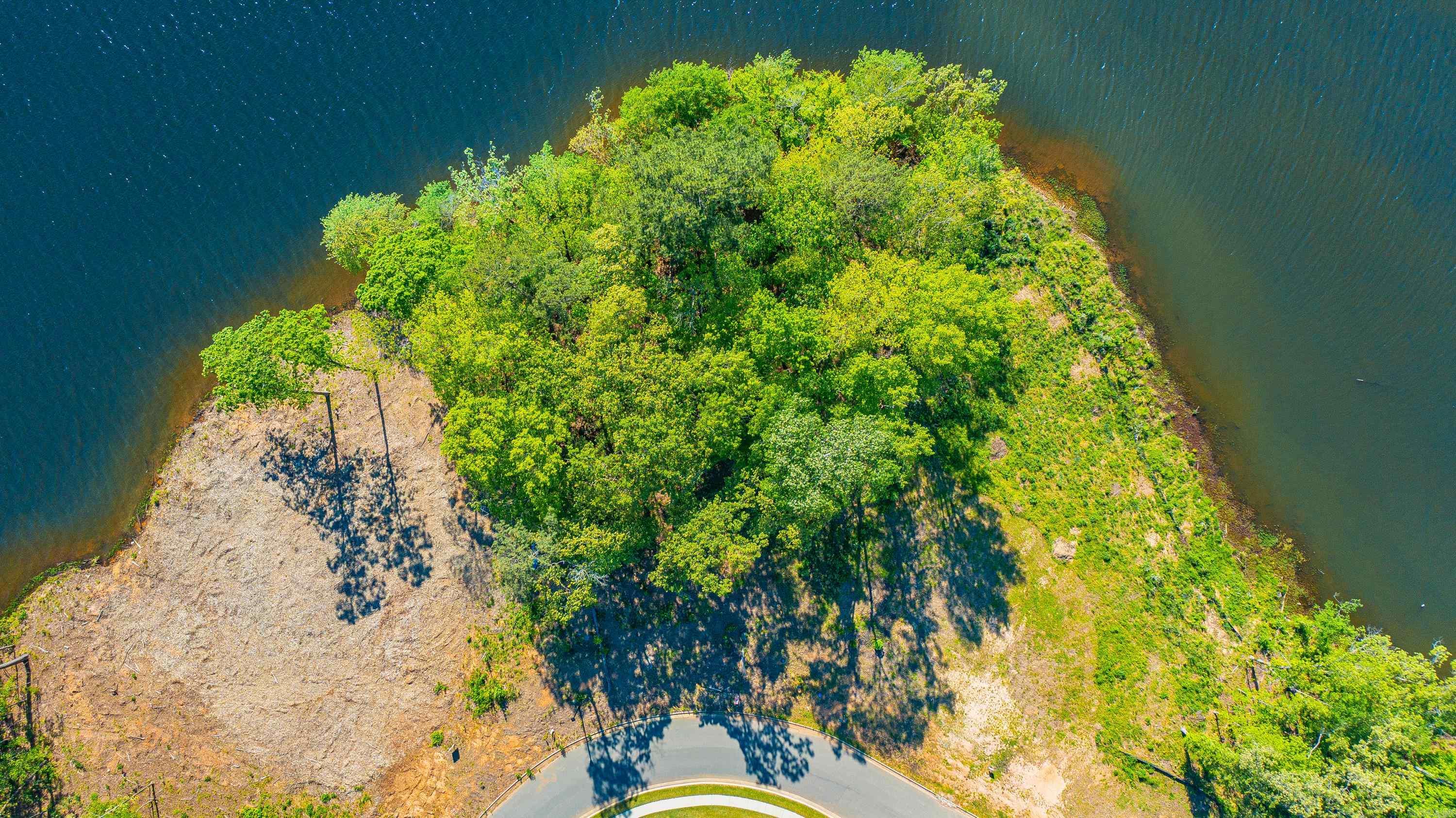 THE POINTE HURRICANE ESTATES - Land