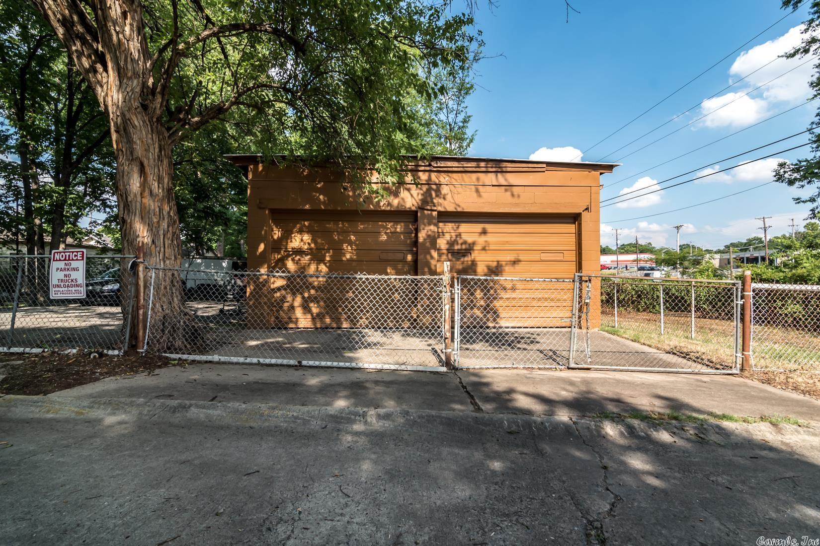 HENRYS - Residential