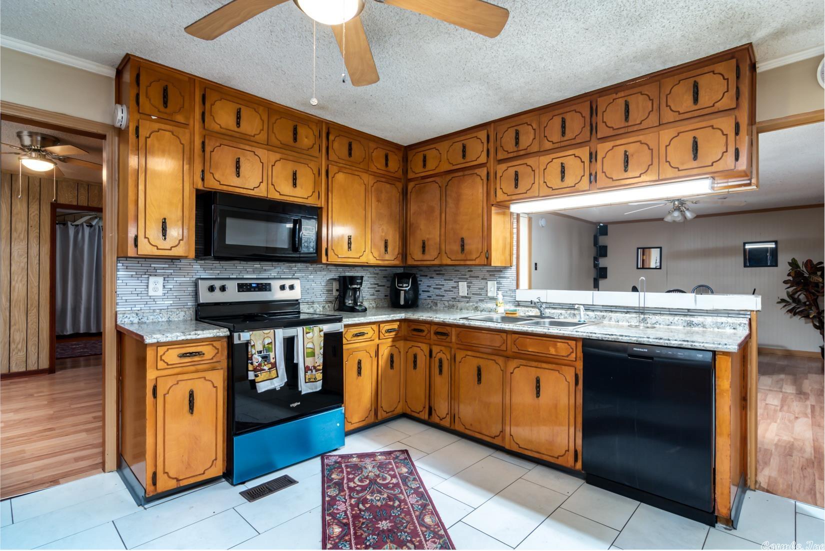 HENRYS - Residential