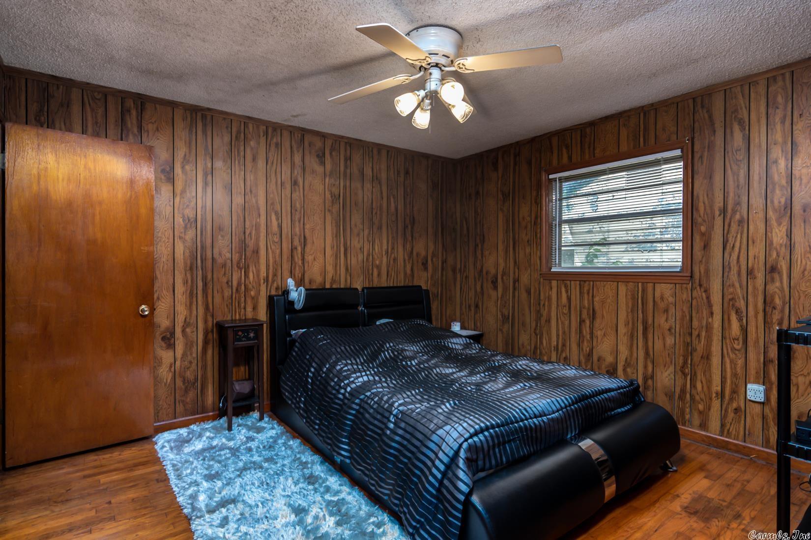 HENRYS - Residential