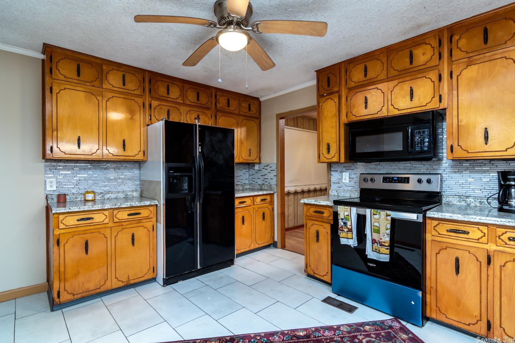 HENRYS - Residential