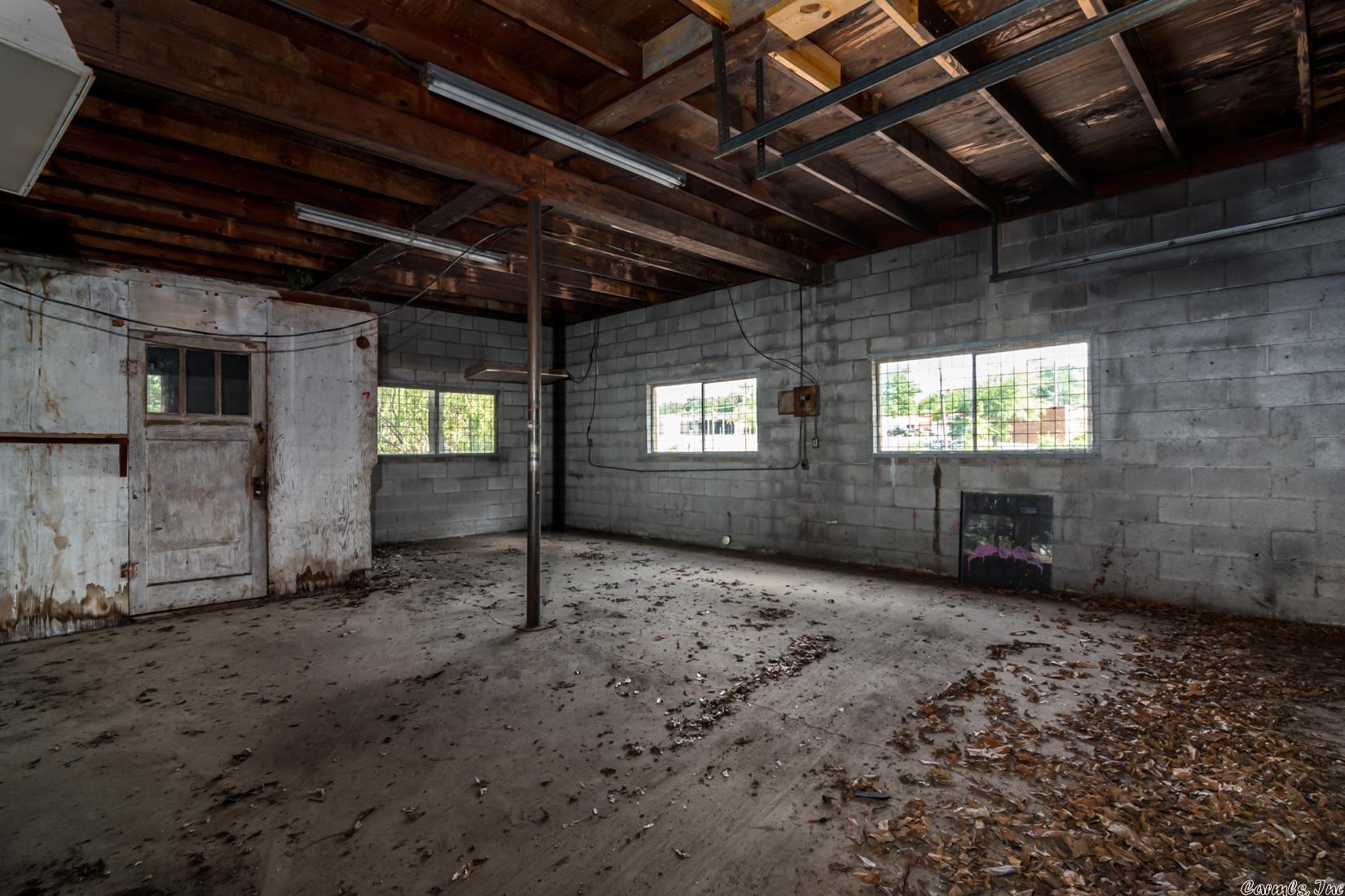 HENRYS - Residential