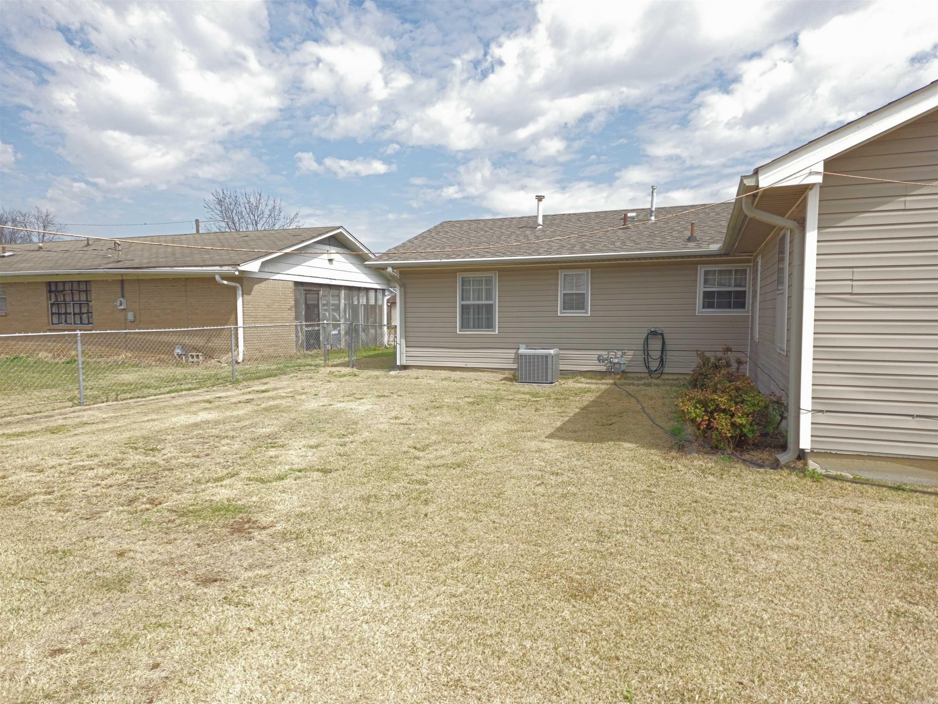 Knollcrest - Residential