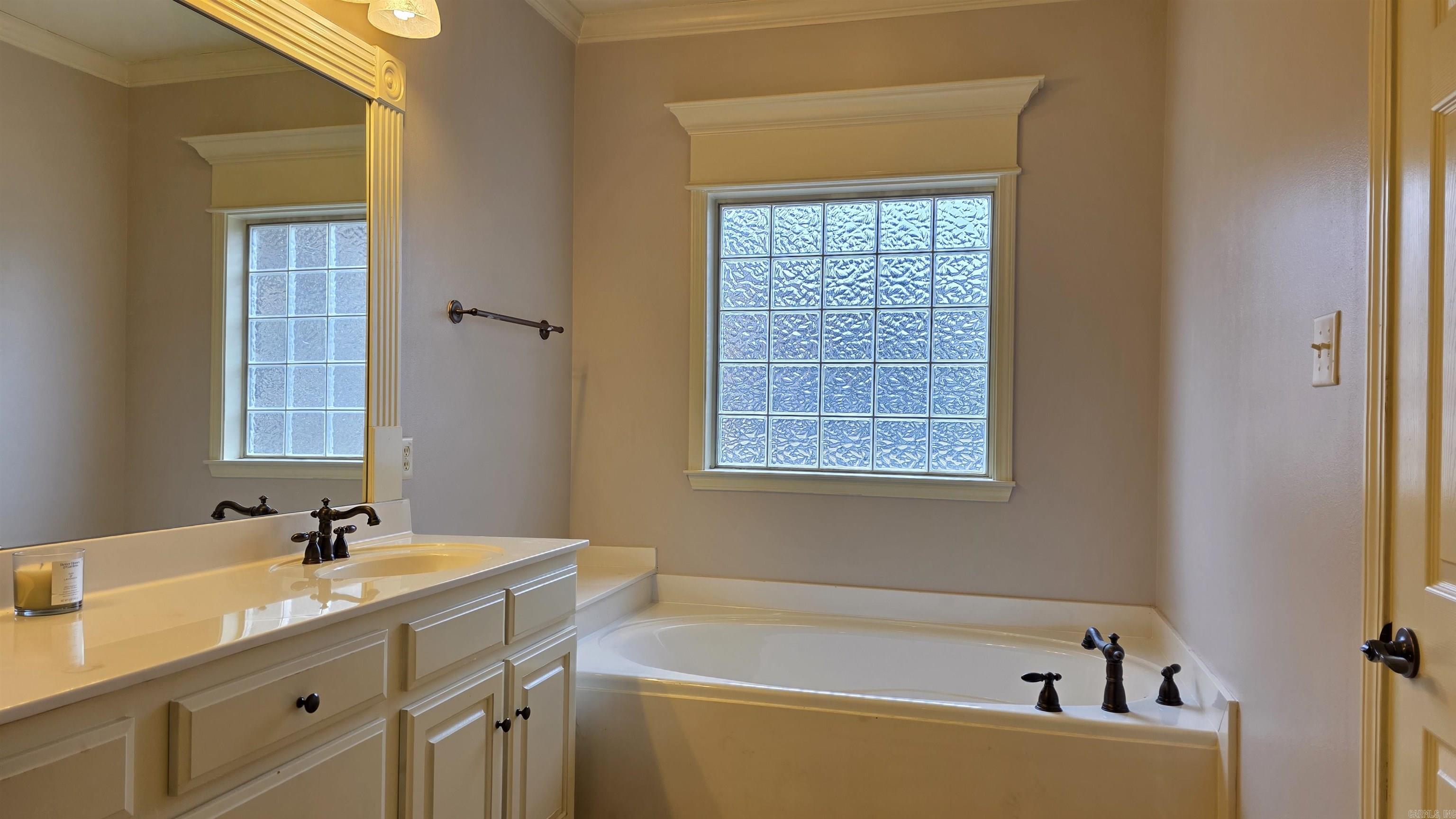 MILLERS CROSSING - Residential