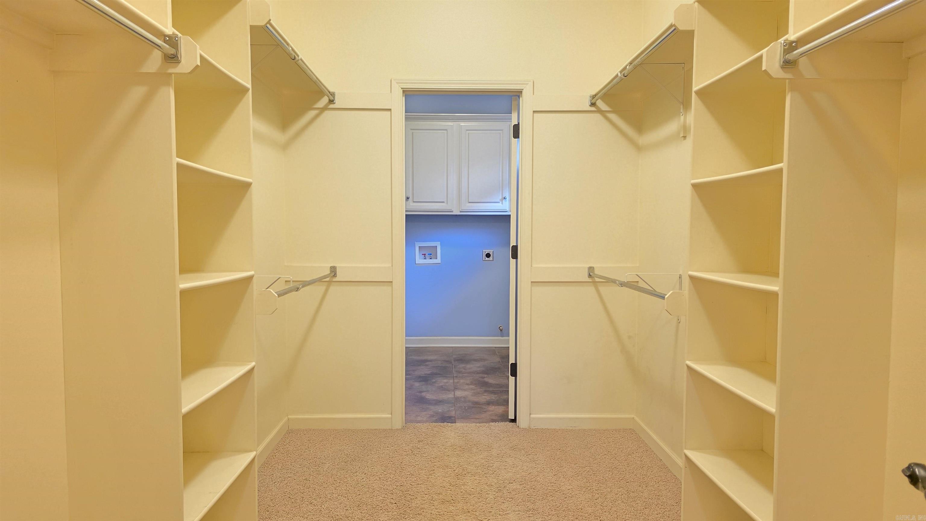 MILLERS CROSSING - Residential