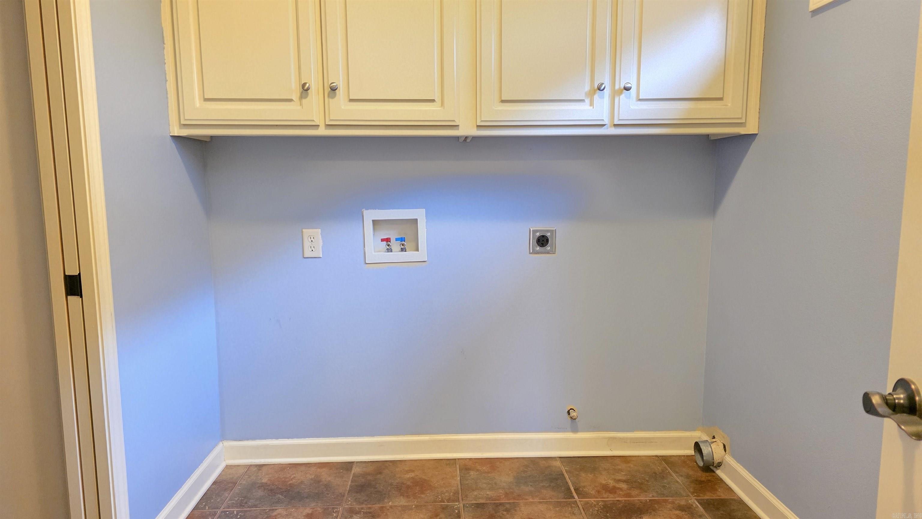 MILLERS CROSSING - Residential