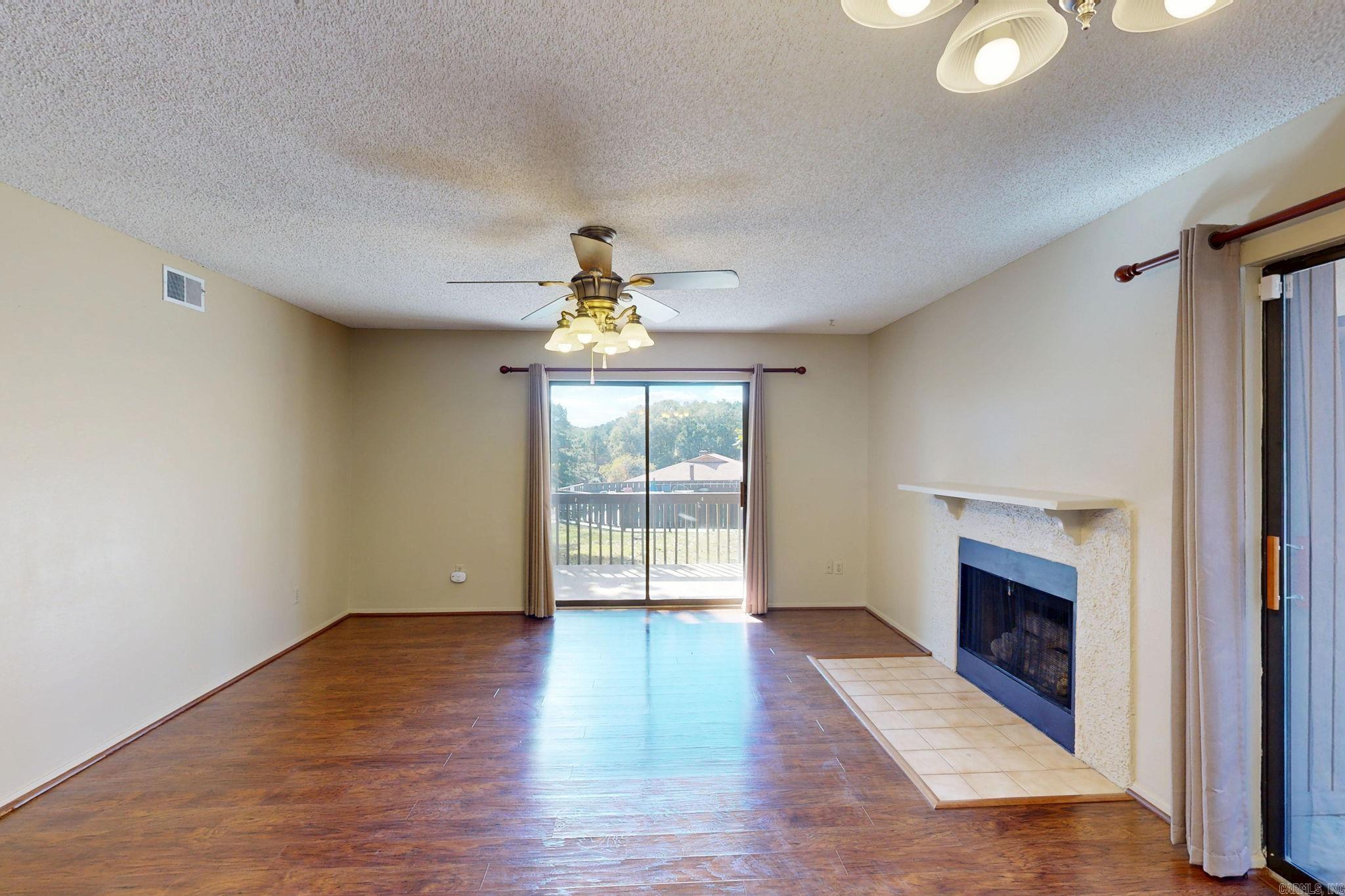 WILLOWBROOK TERRACE HPR - Residential