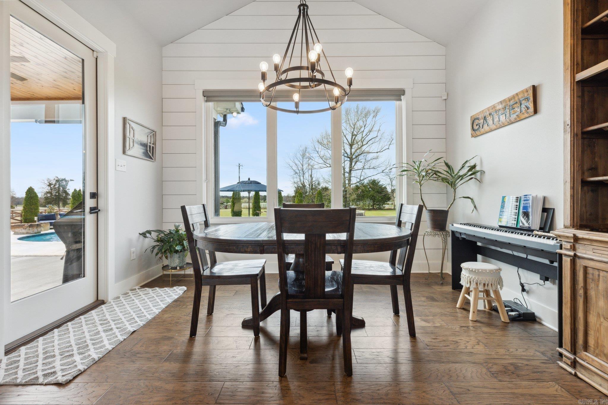 THE STABLES - Residential