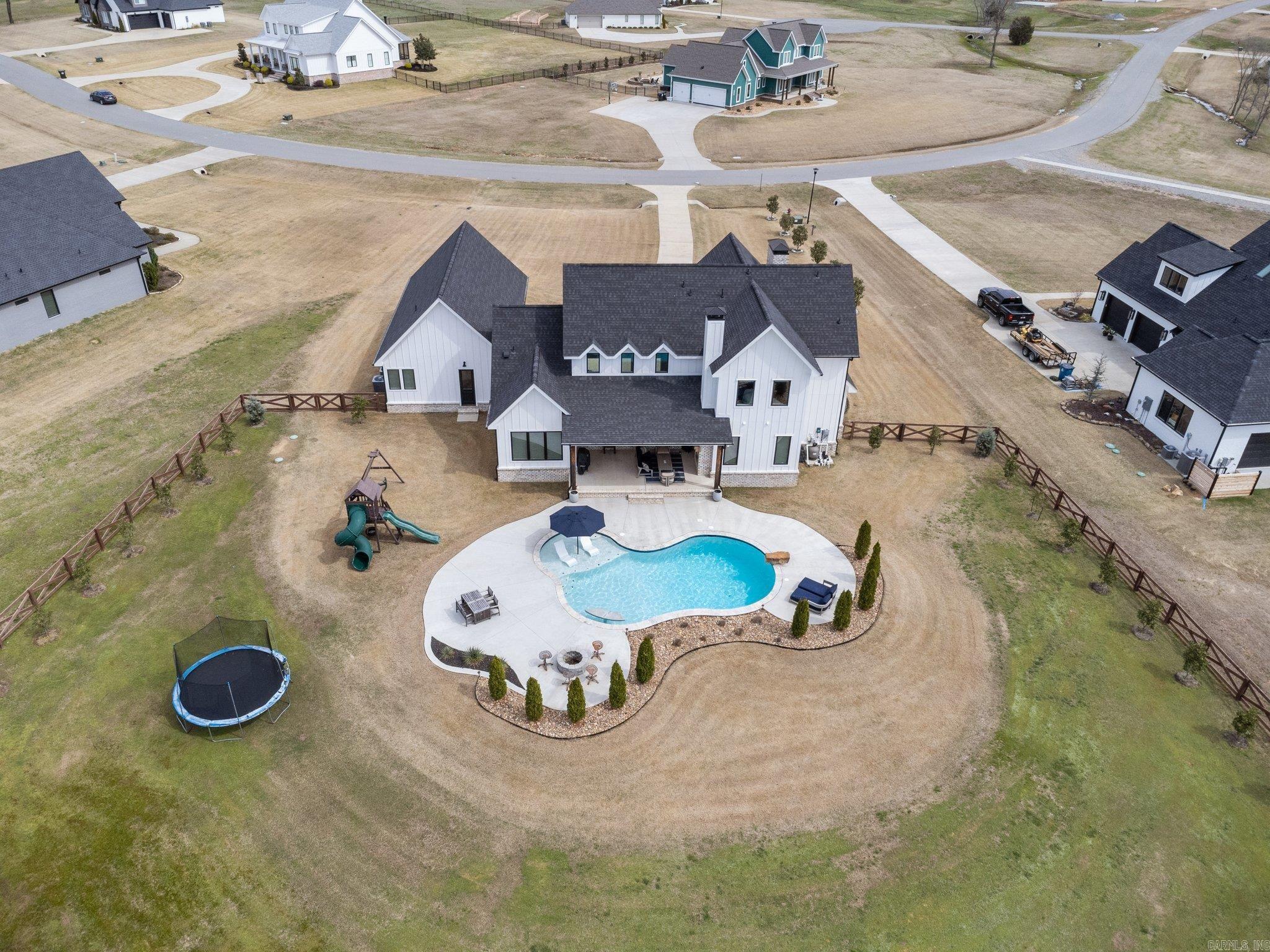 THE STABLES - Residential