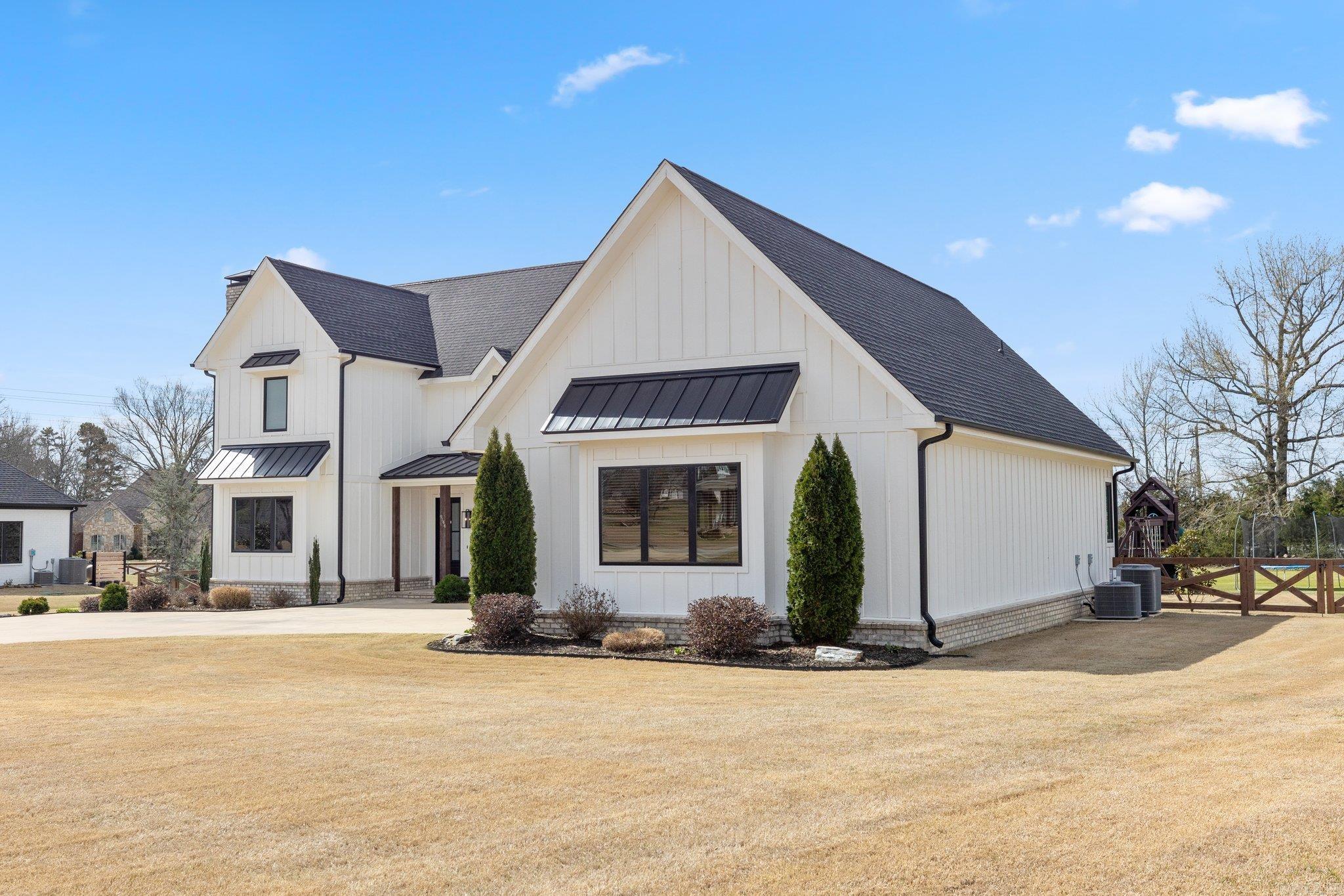 THE STABLES - Residential