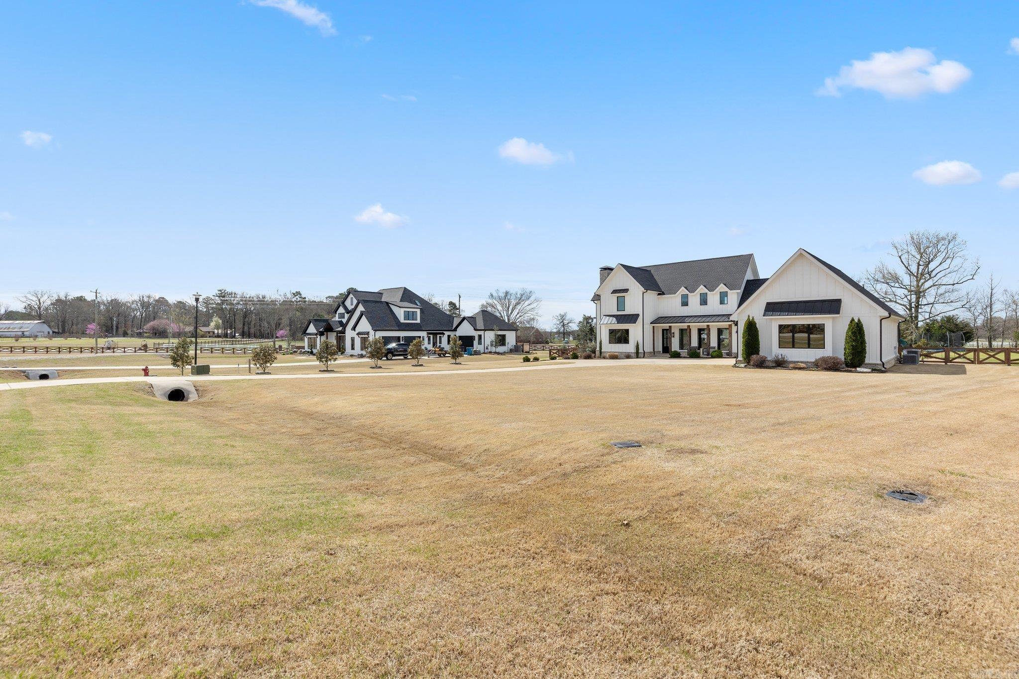 THE STABLES - Residential