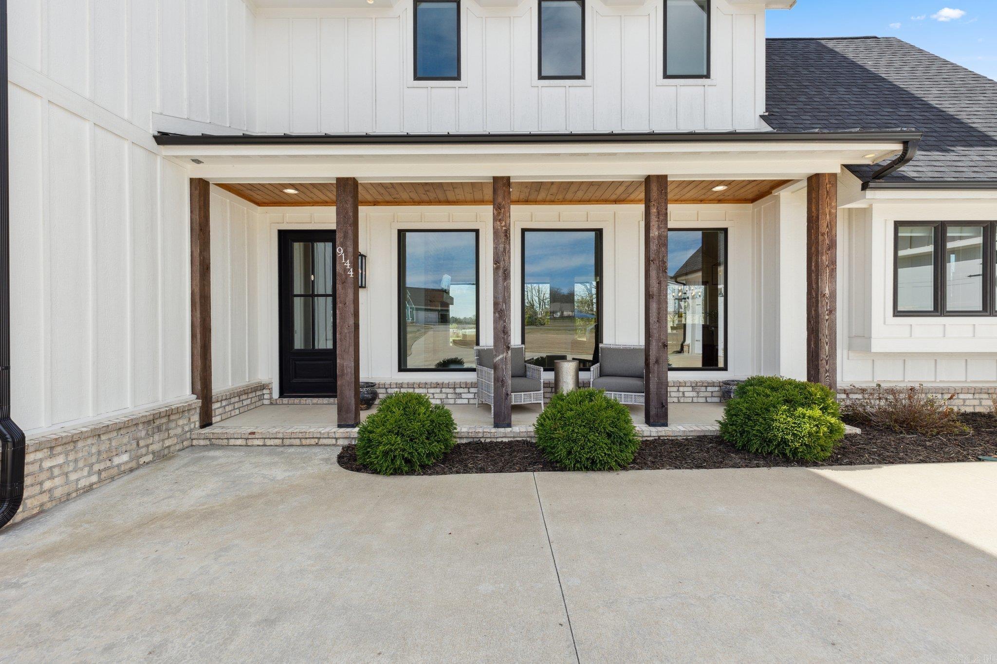 THE STABLES - Residential