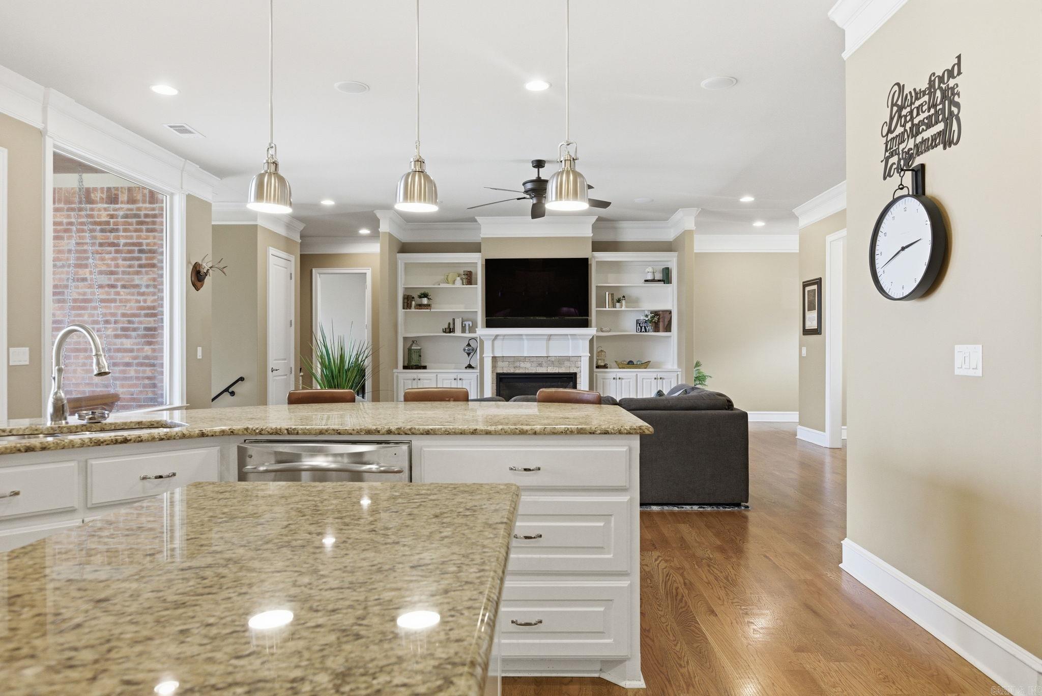 WOODLANDS EDGE - Residential