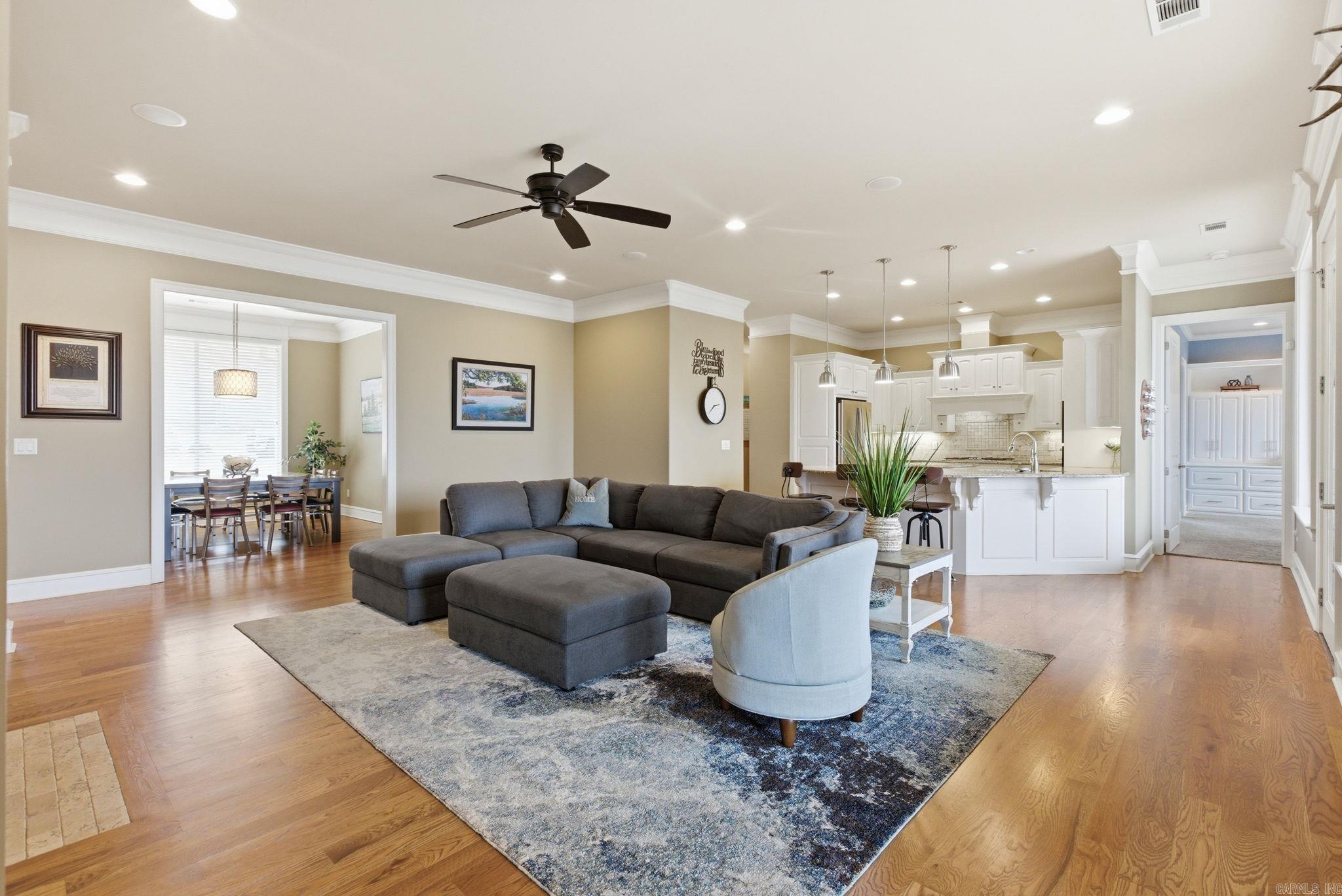 WOODLANDS EDGE - Residential