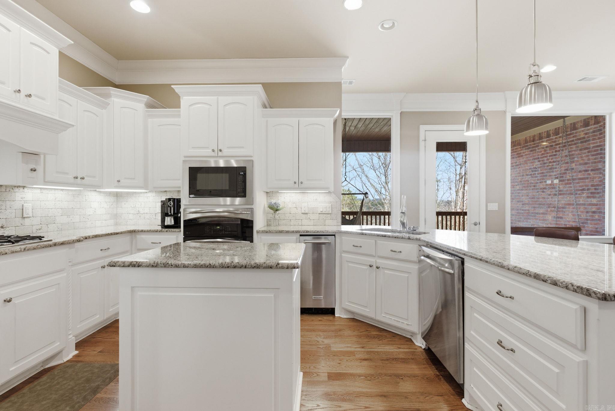 WOODLANDS EDGE - Residential