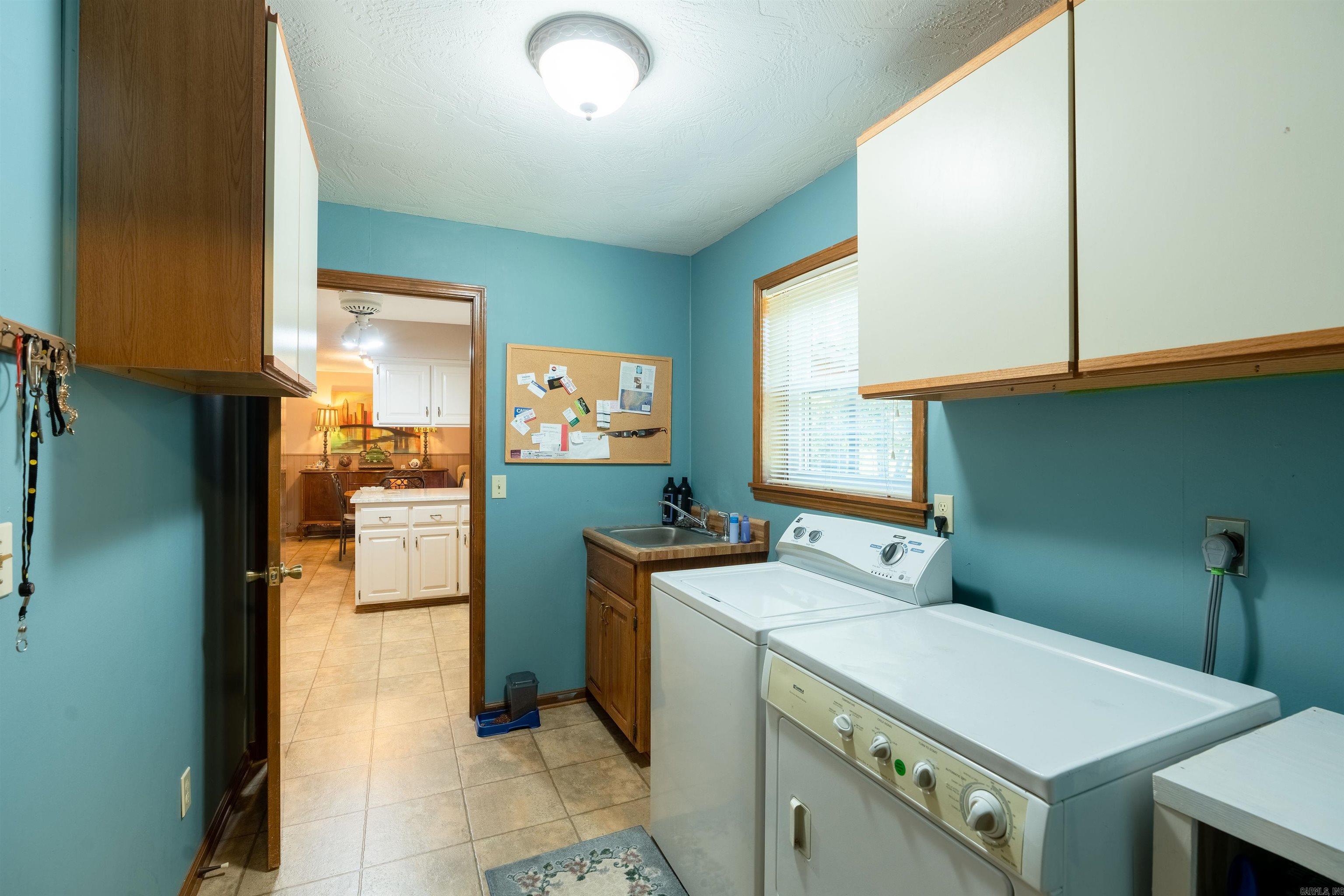 LAKESHORE HEIGHTS - Residential