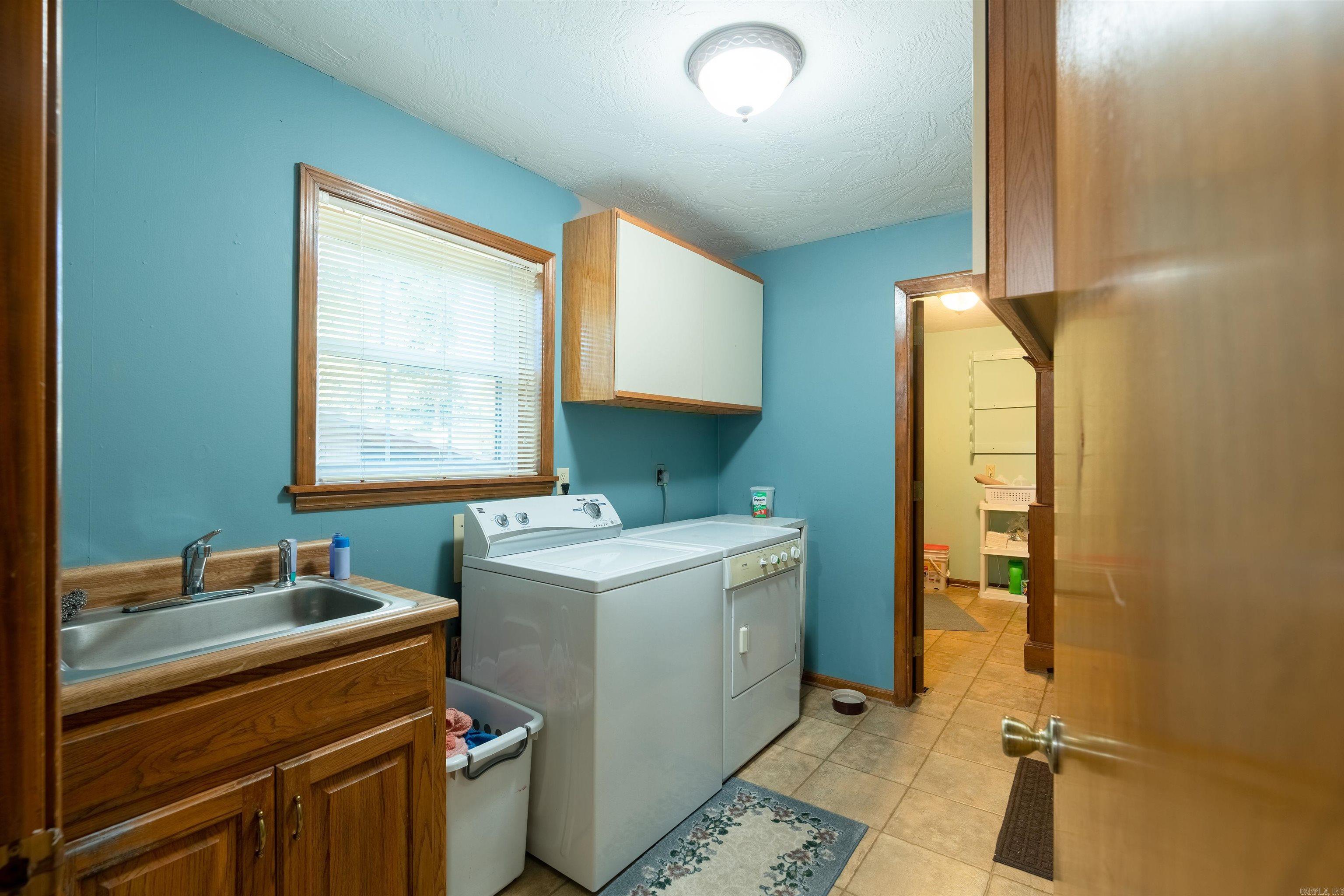 LAKESHORE HEIGHTS - Residential