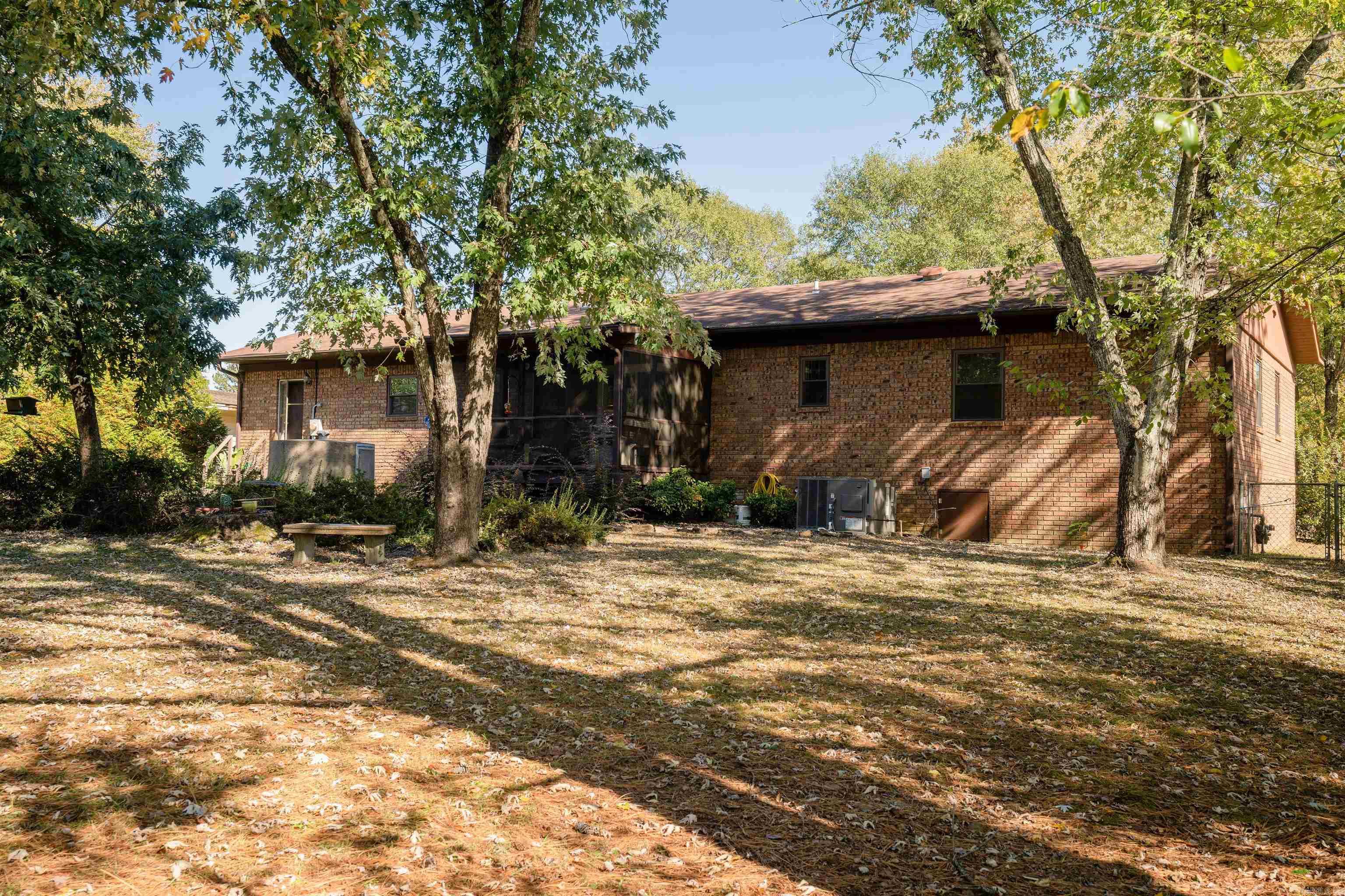 LAKESHORE HEIGHTS - Residential