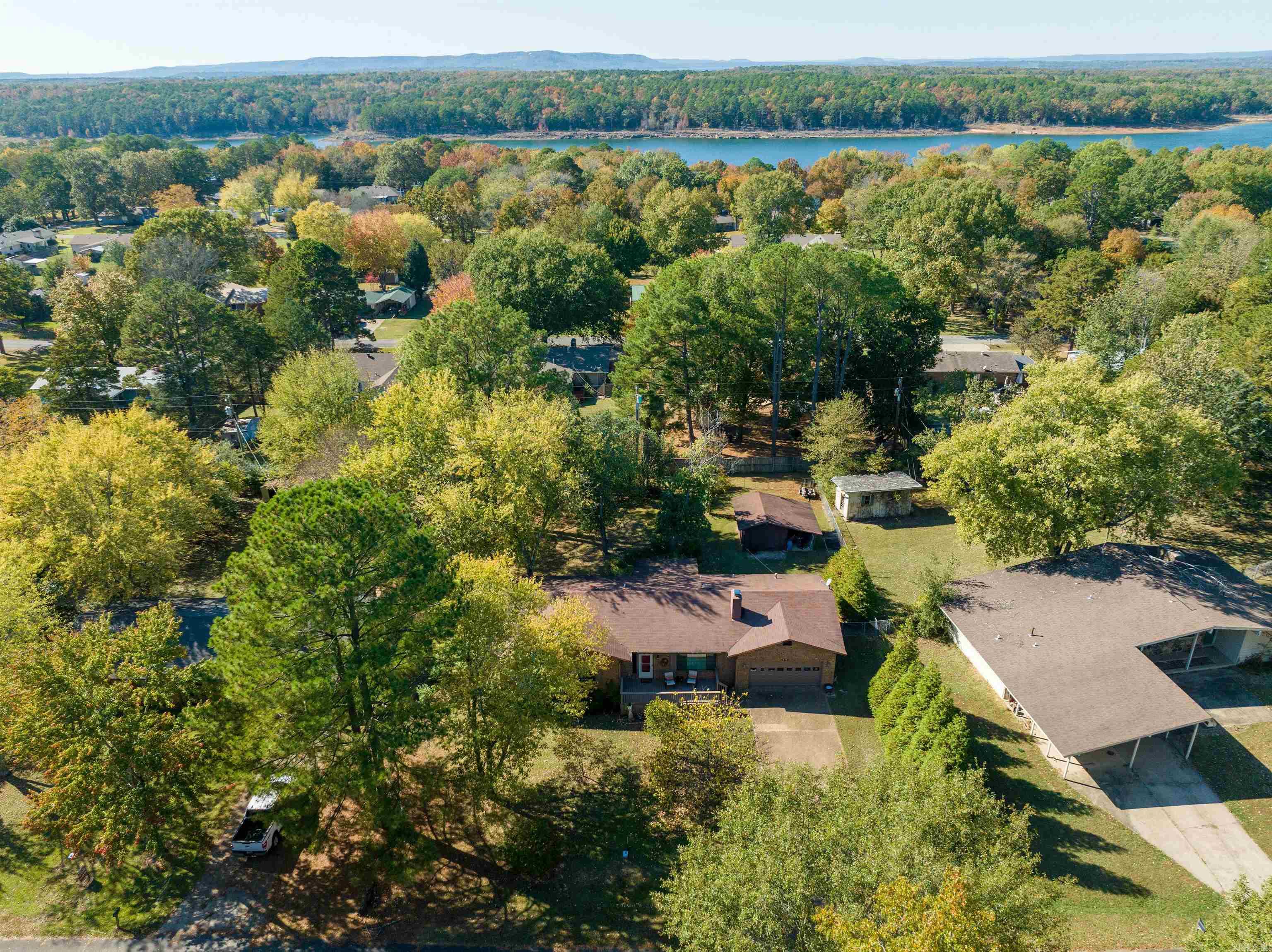 LAKESHORE HEIGHTS - Residential