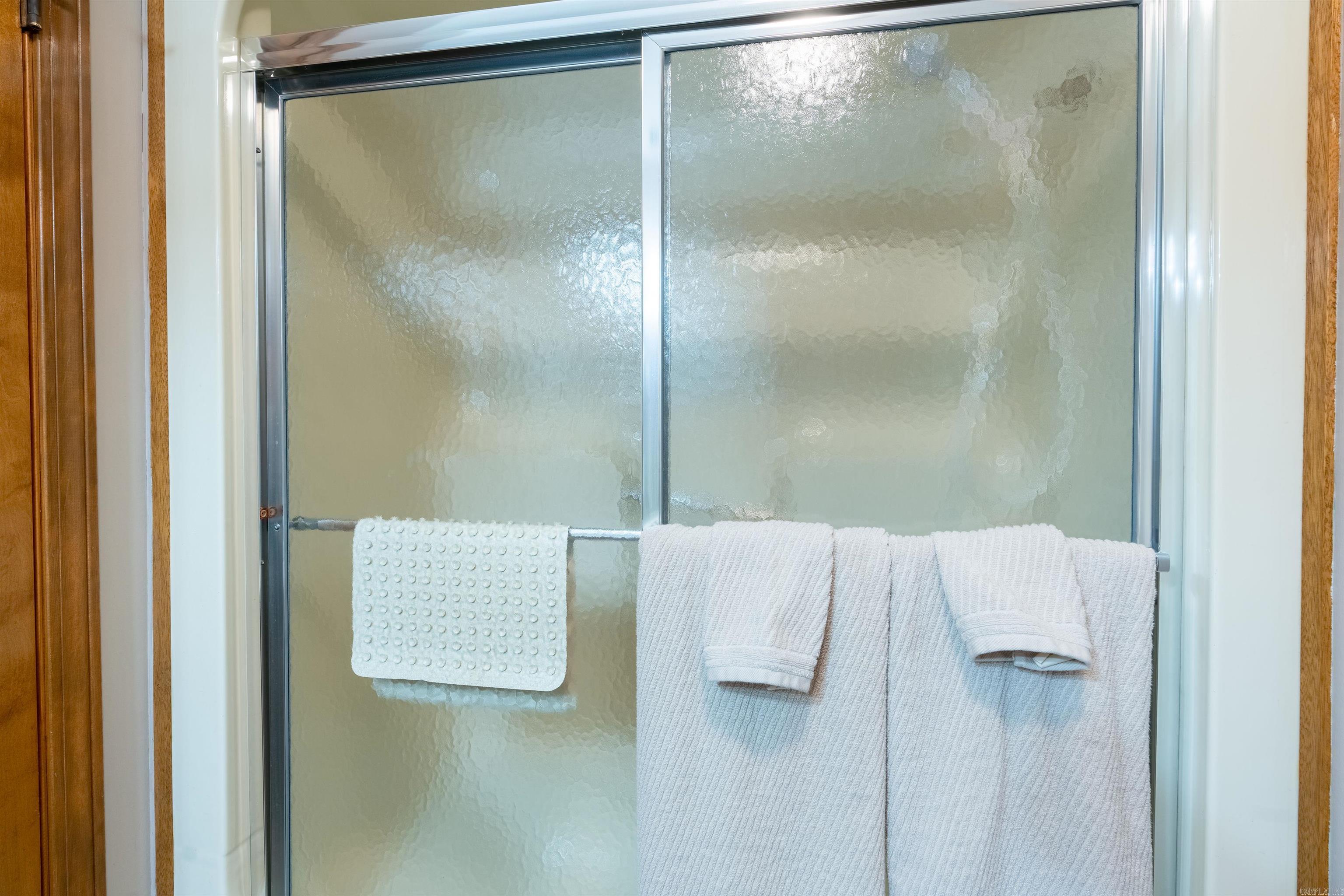 LAKESHORE HEIGHTS - Residential